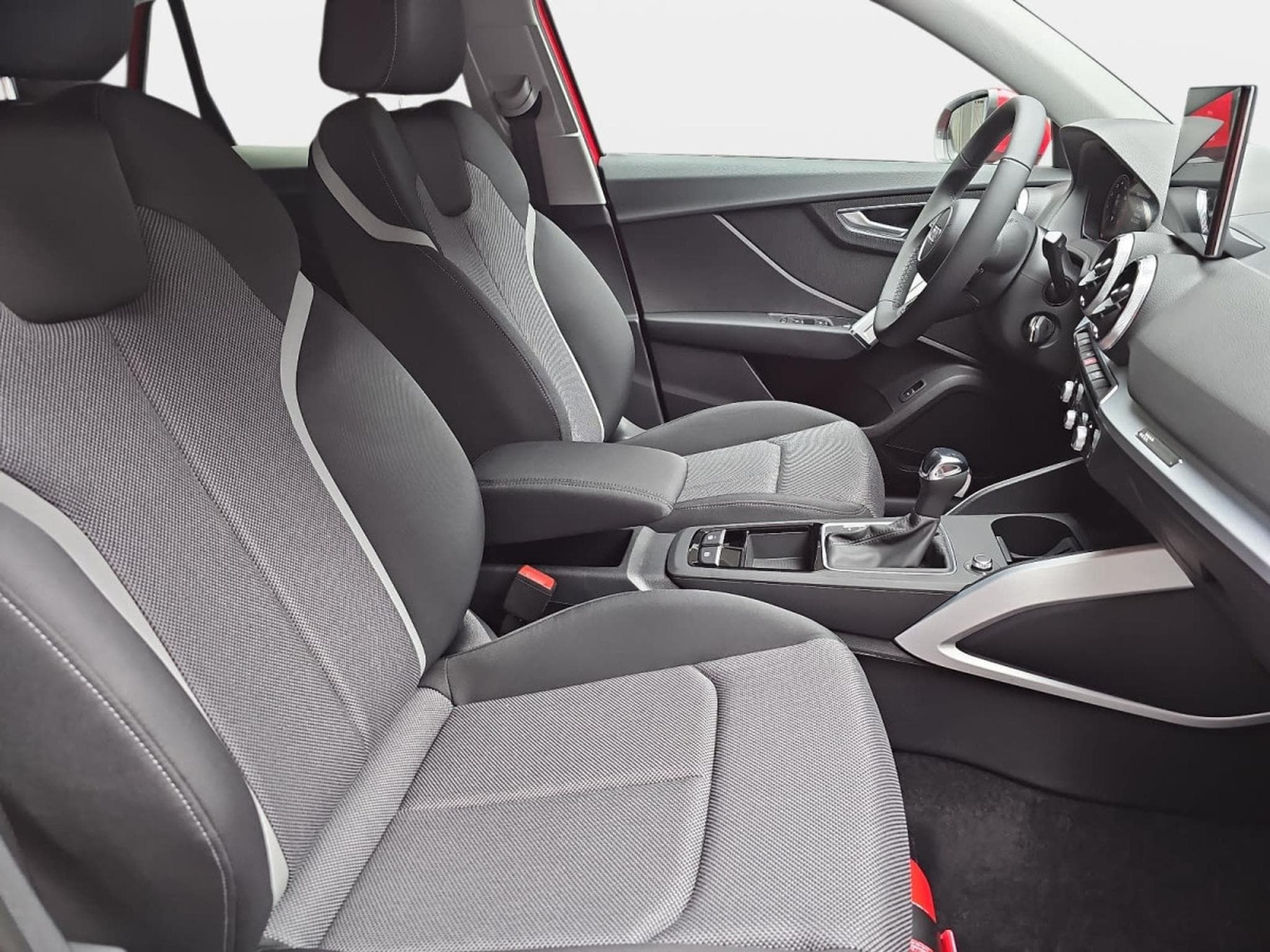 Audi Q2 35 TFSI S-Tronic 150 S-Line (2025) - Foto 14