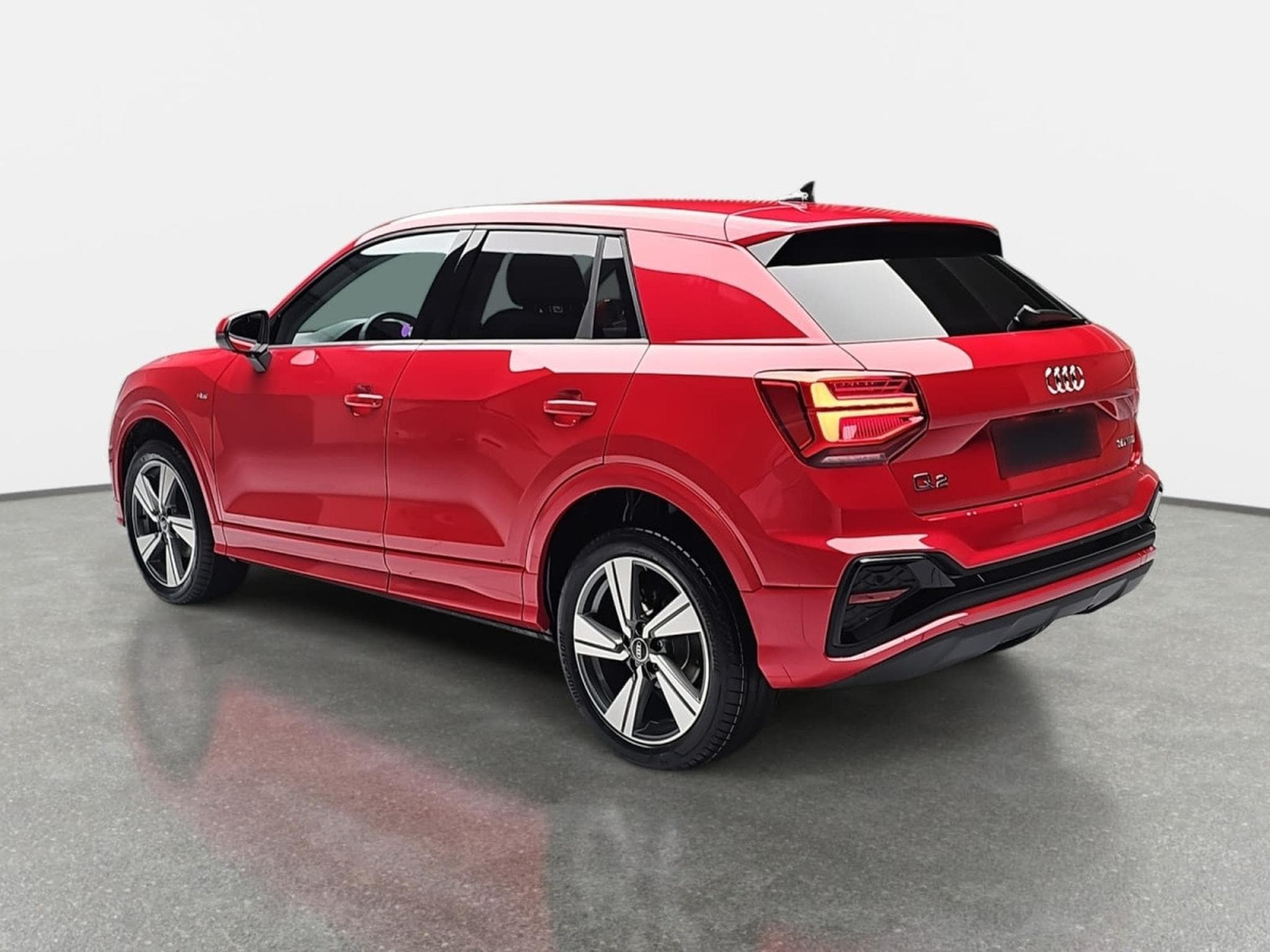 Audi Q2 35 TFSI S-Tronic 150 S-Line (2025) - Foto 4
