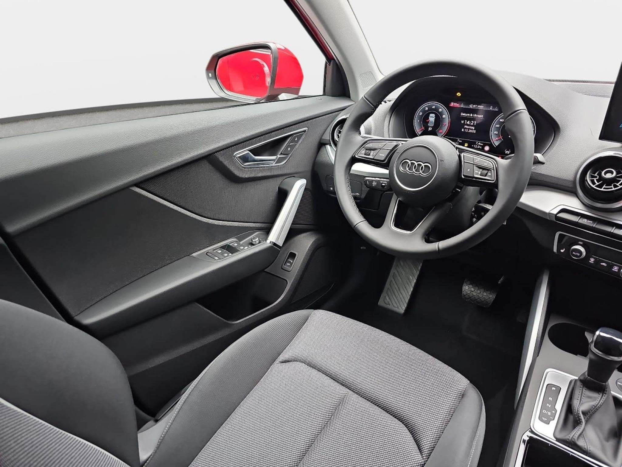 Audi Q2 35 TFSI S-Tronic 150 S-Line (2025) - Foto 8