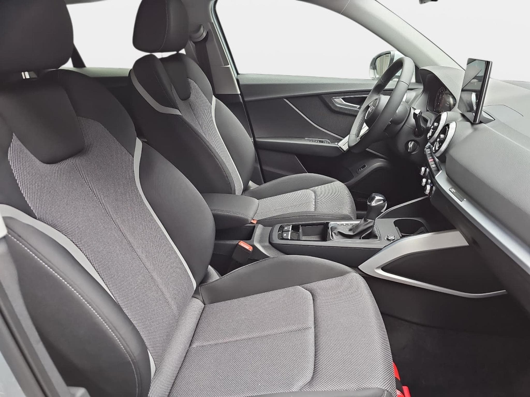 Audi Q2 35 TFSI S-Tronic 150 S-Line (2025) - Foto 14