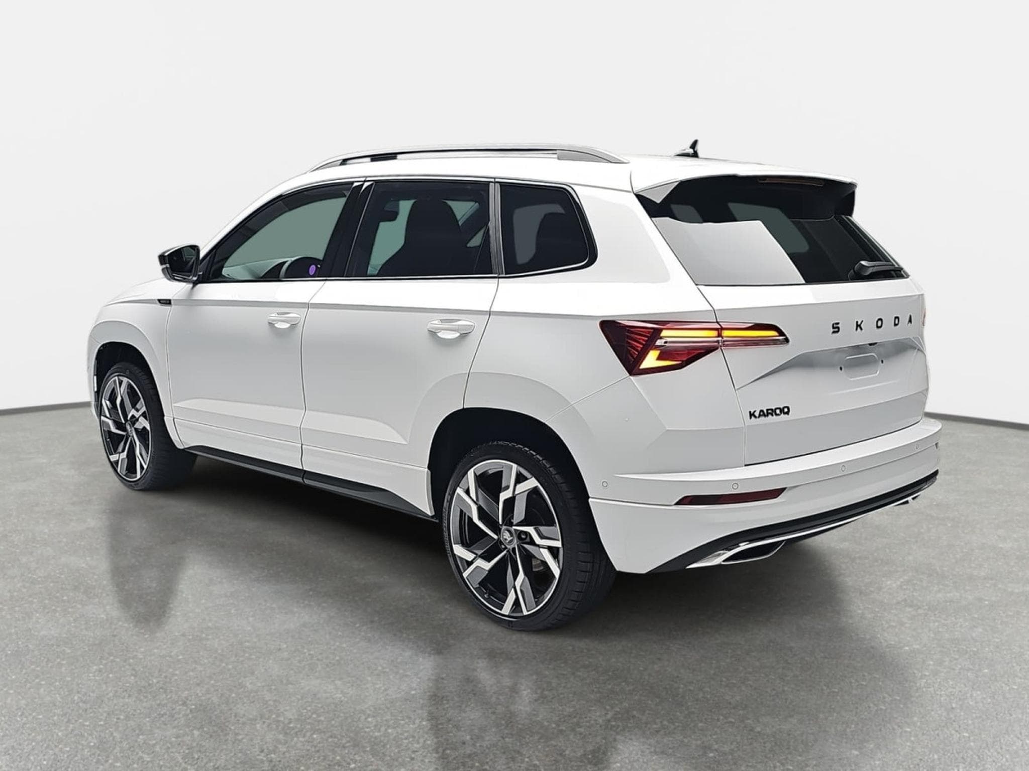 Skoda Karoq 1.5 TSi 150 DSG SPORTLINE (2026) - Foto 5