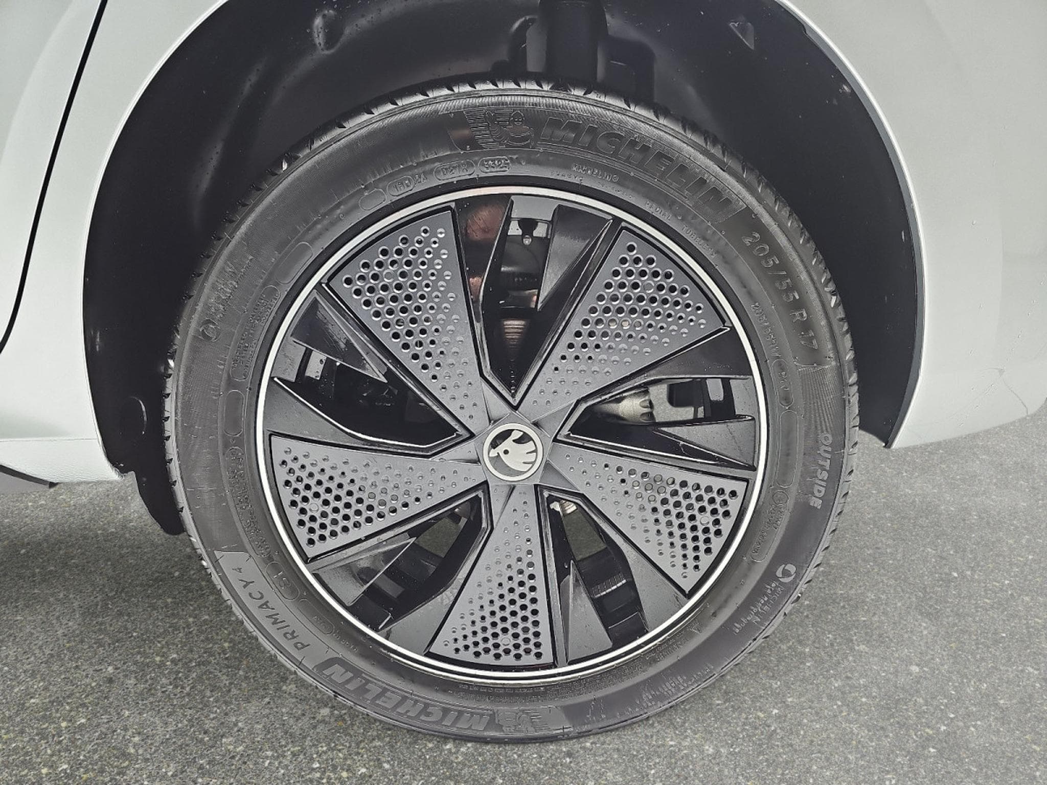 Skoda Kamiq 1.0 TSi 116 DSG Monte Carlo (2025) - Foto 6