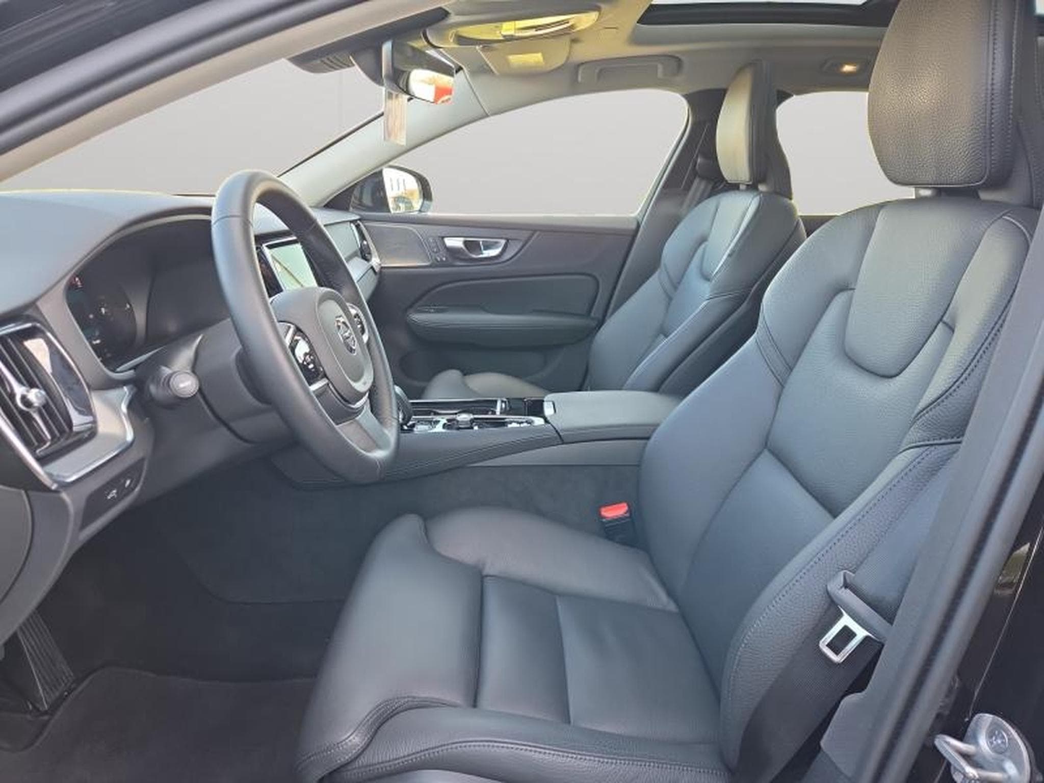 Volvo V60 T6 Plus Dark / Hybride (2025) - Foto 10