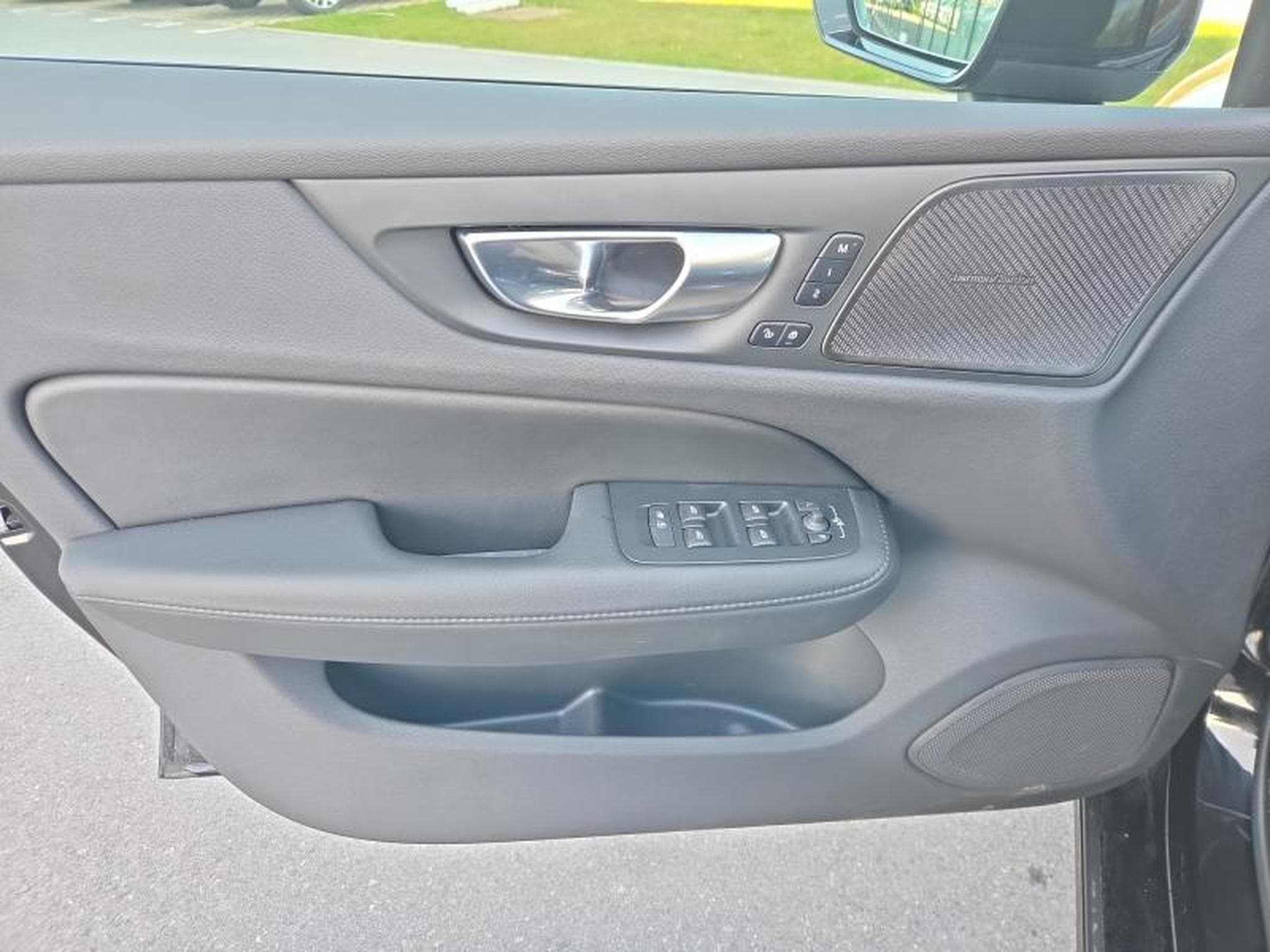 Volvo V60 T6 Plus Dark / Hybride (2025) - Foto 20