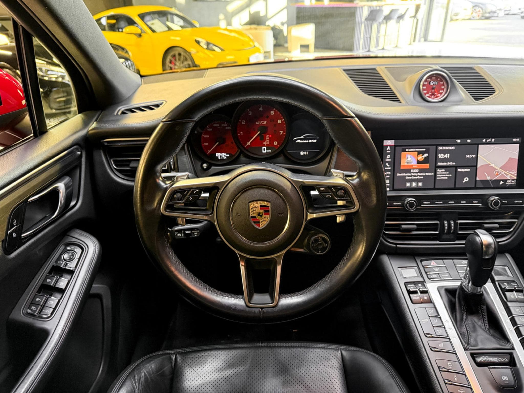 Porsche Macan GTS (2020) - Photo 9