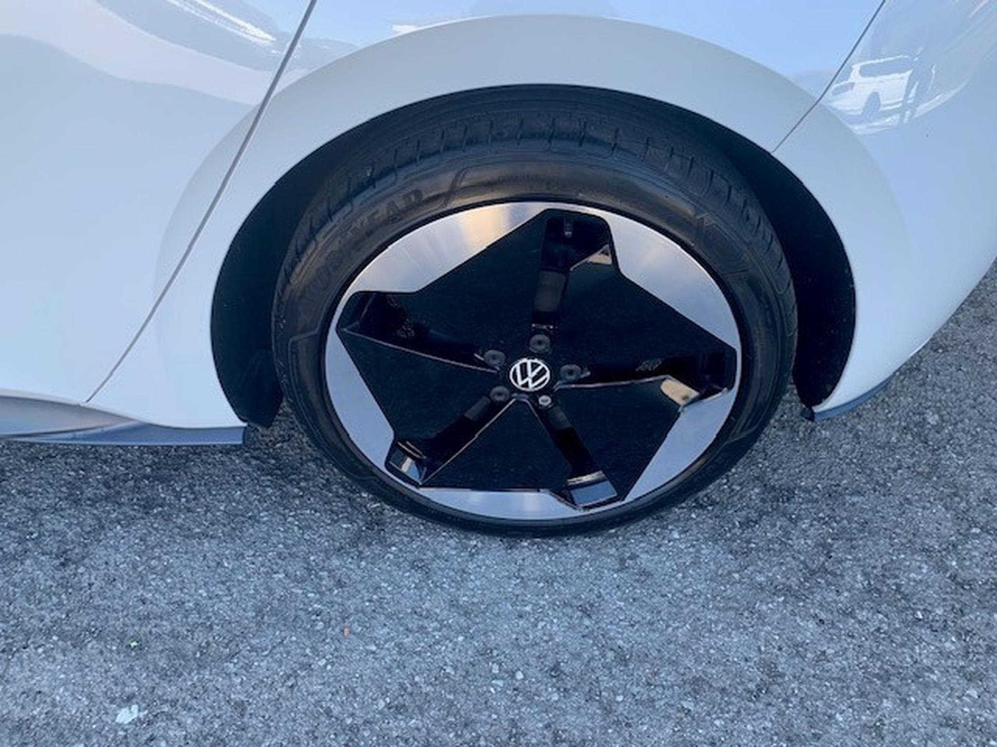 VW ID.3 FIRST EDITION 150kW / 58kWh (2020) - Photo 4