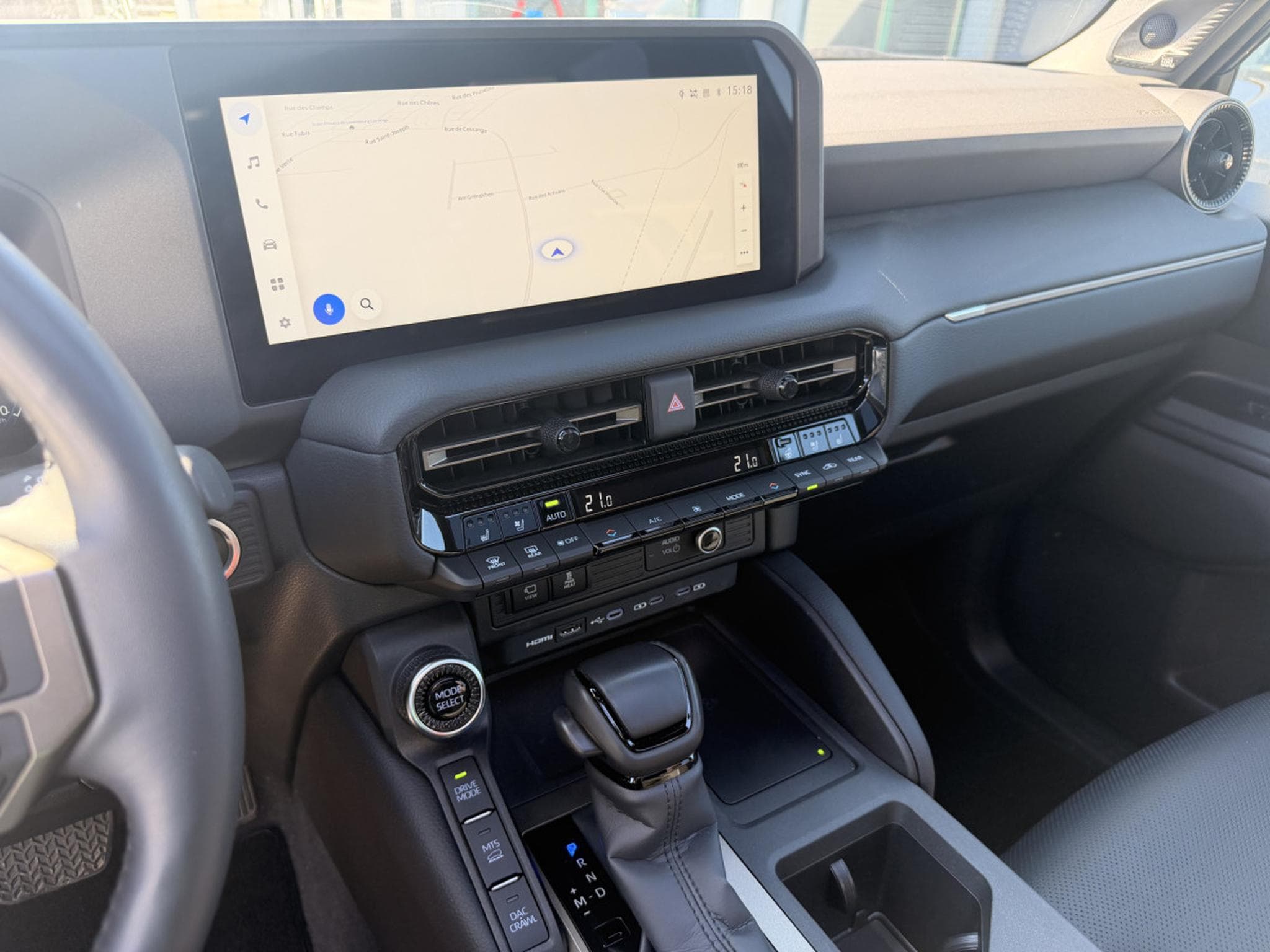 Toyota Land Cruiser LC 5d 2.8 Diesel AT VX-L LHD (2025) - Photo 22