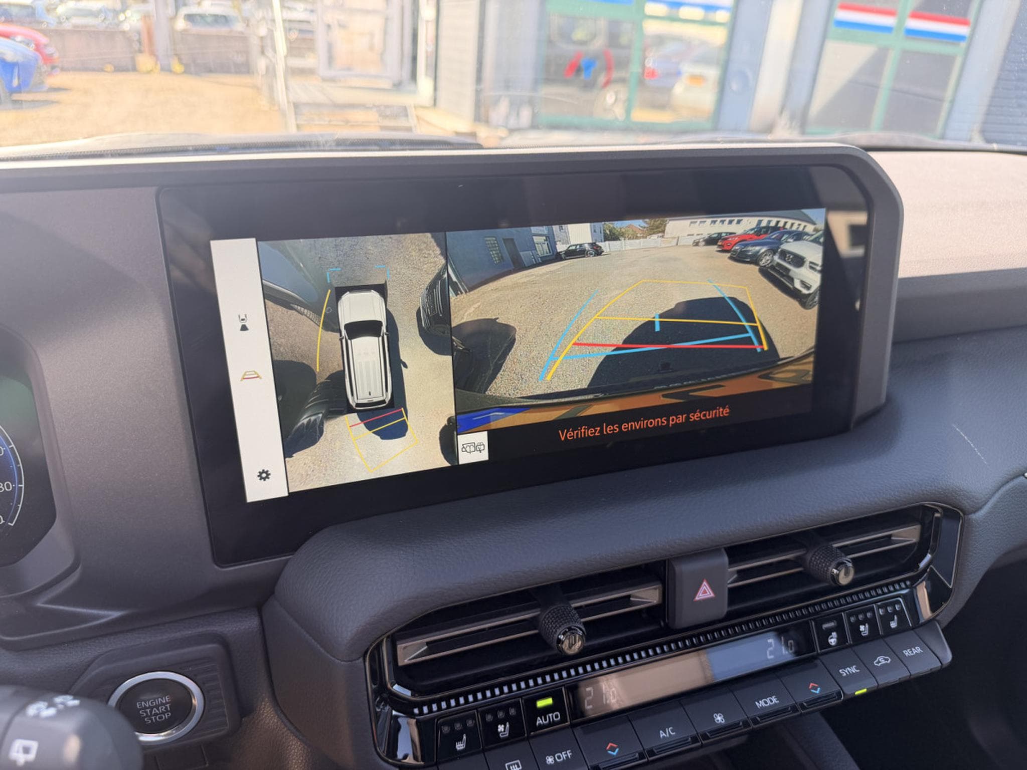 Toyota Land Cruiser LC 5d 2.8 Diesel AT VX-L LHD (2025) - Photo 23