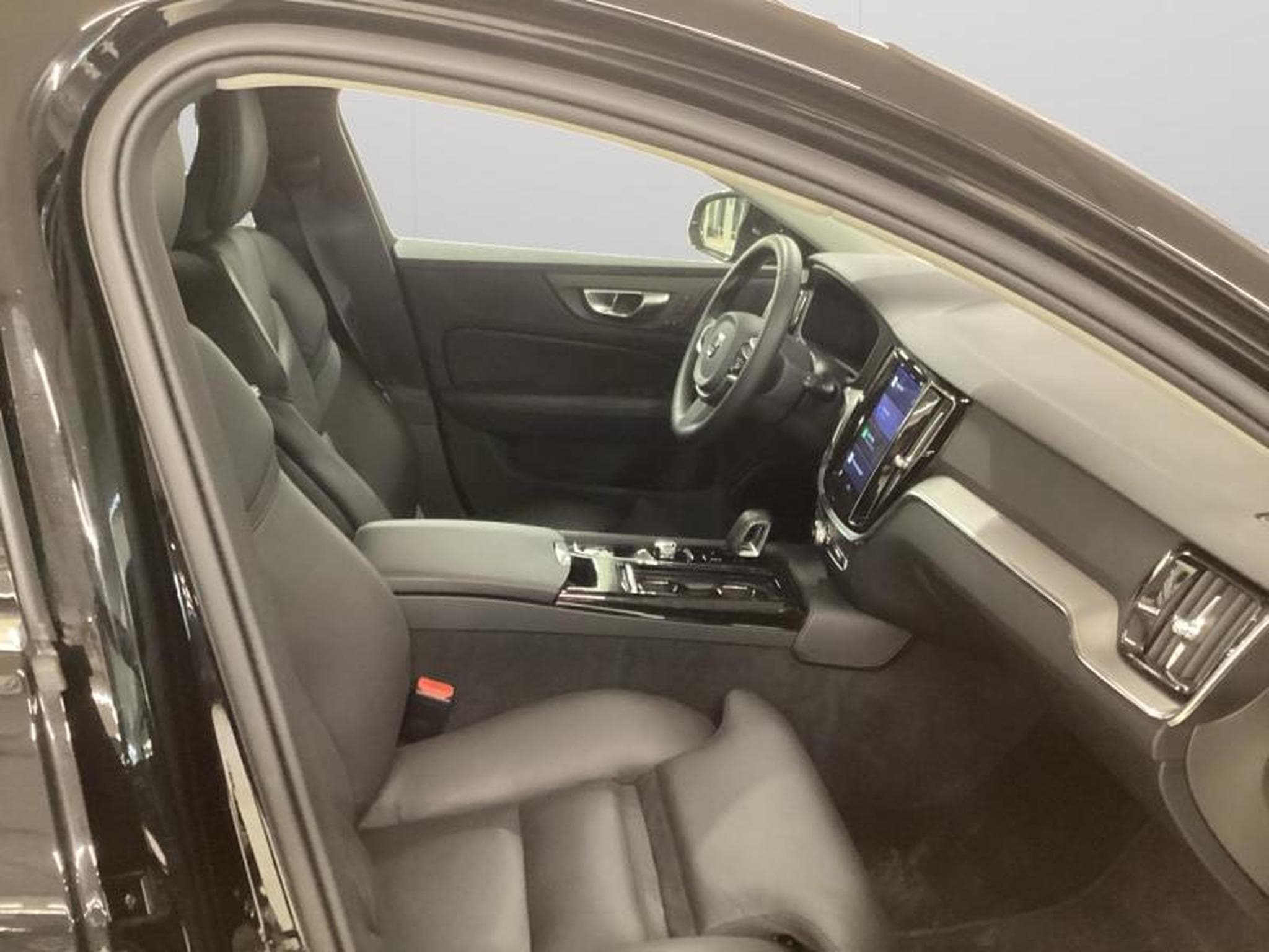 Volvo V60 T6 Plus Bright / Hybride (2025) - Photo 15