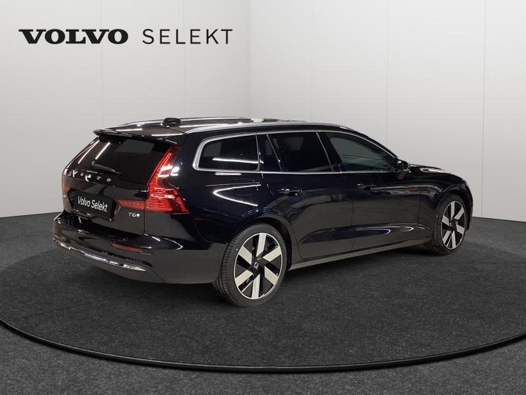 Volvo V60 T6 Plus Bright / Hybride (2025) - Photo 26