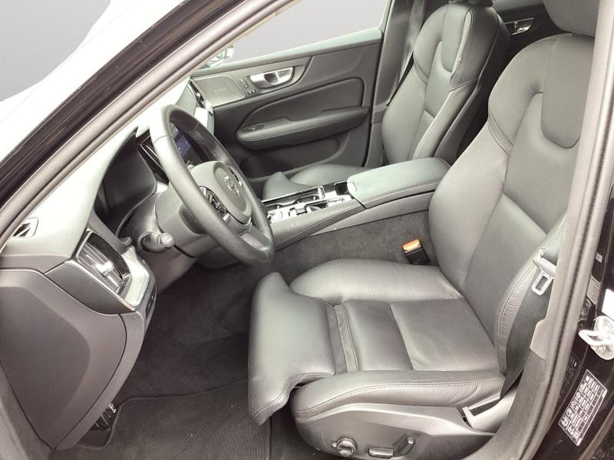 Volvo V60 T6 Plus Bright / Hybride (2025) - Photo 30