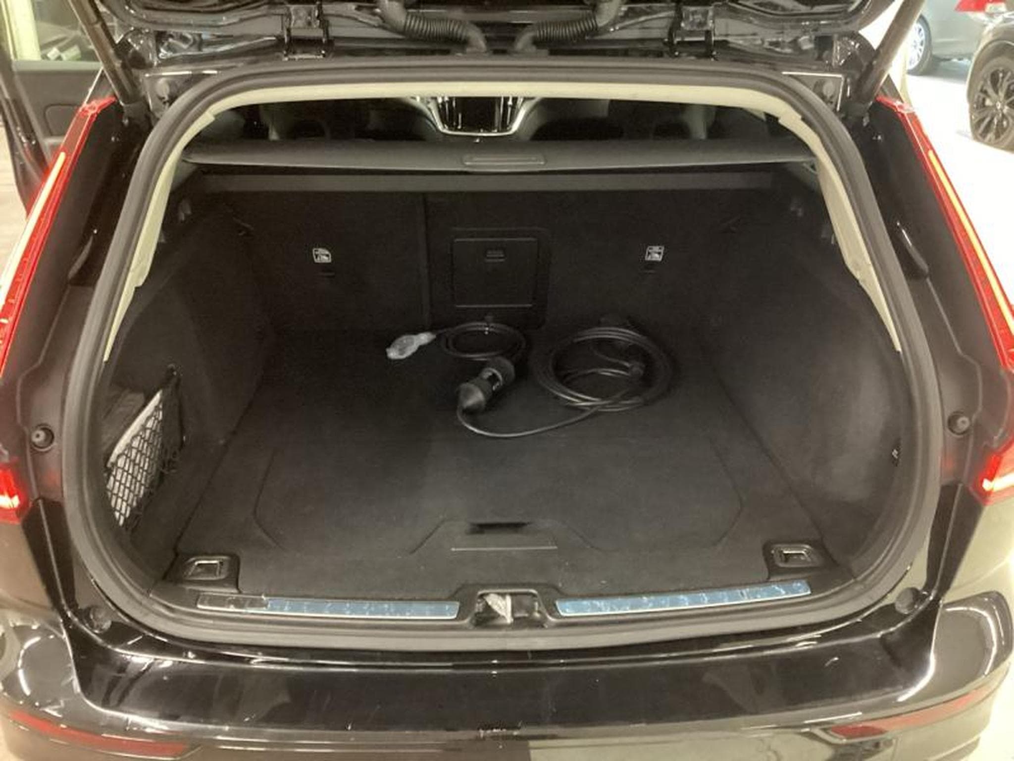 Volvo V60 T6 Plus Bright / Hybride (2025) - Photo 40