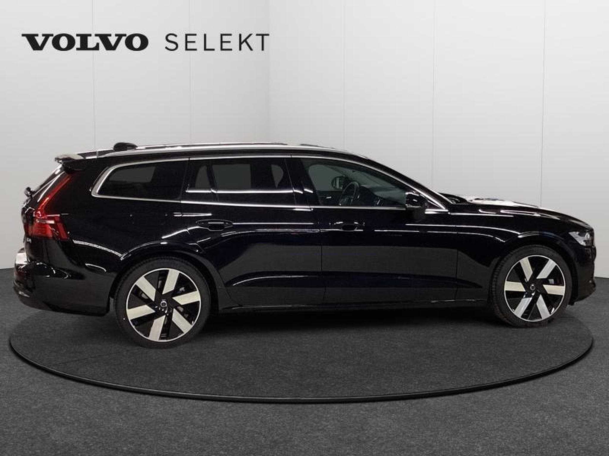 Volvo V60 T6 Plus Bright / Hybride (2025) - Photo 7