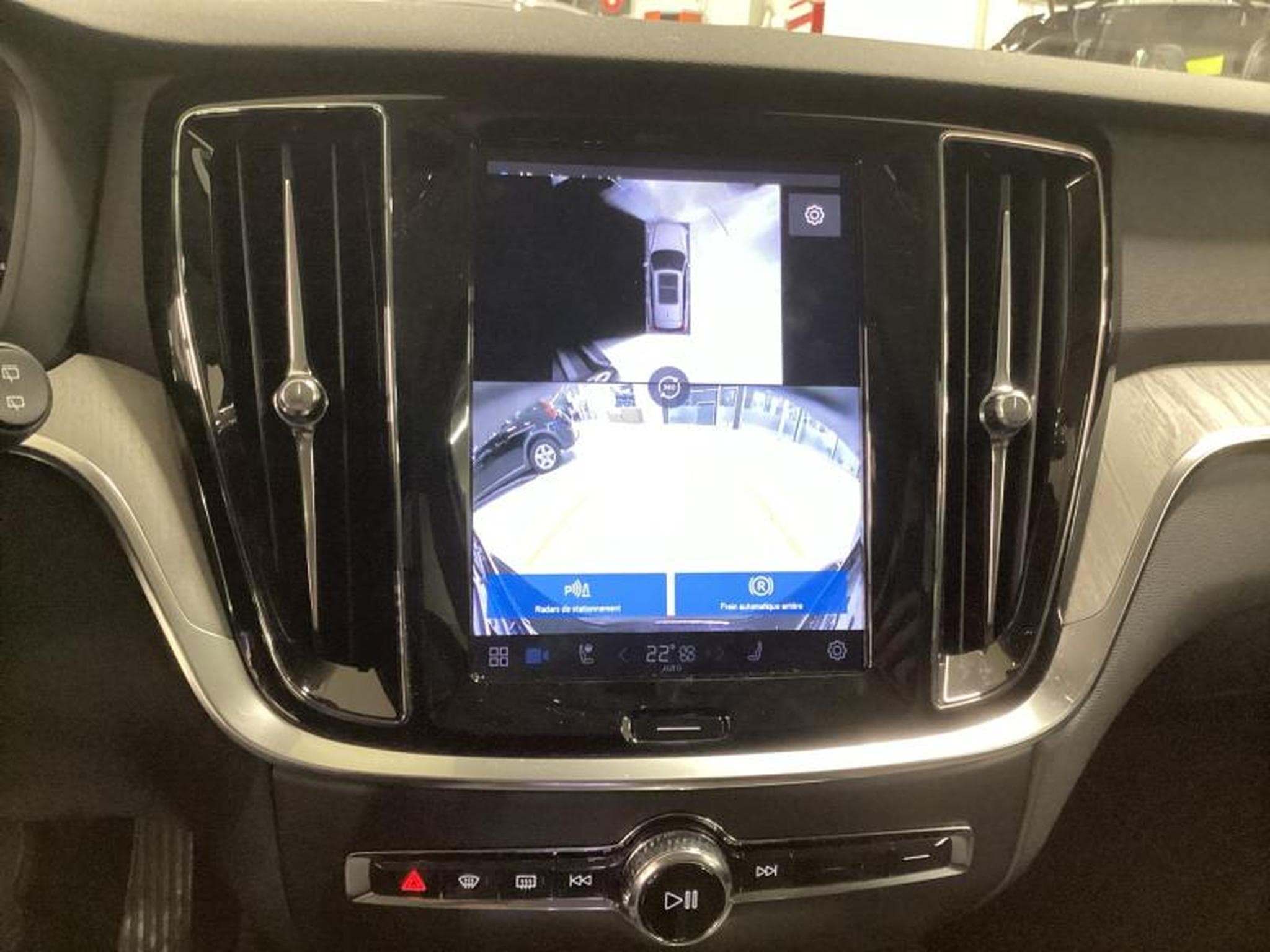 Volvo V60 B4 Plus Dark / Essence (2025) - Photo 17