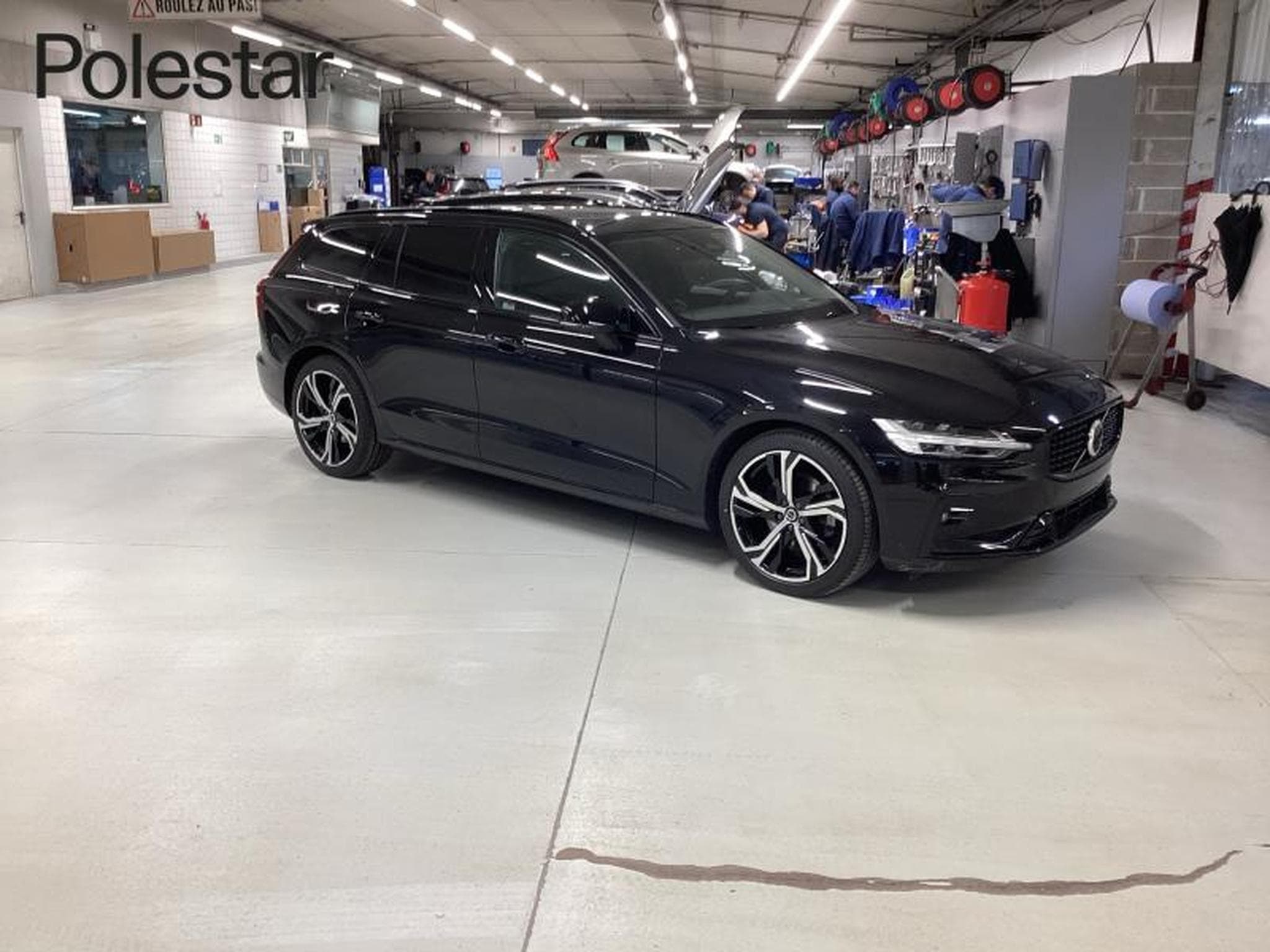 Volvo V60 B4 Plus Dark / Essence (2025) - Photo 23