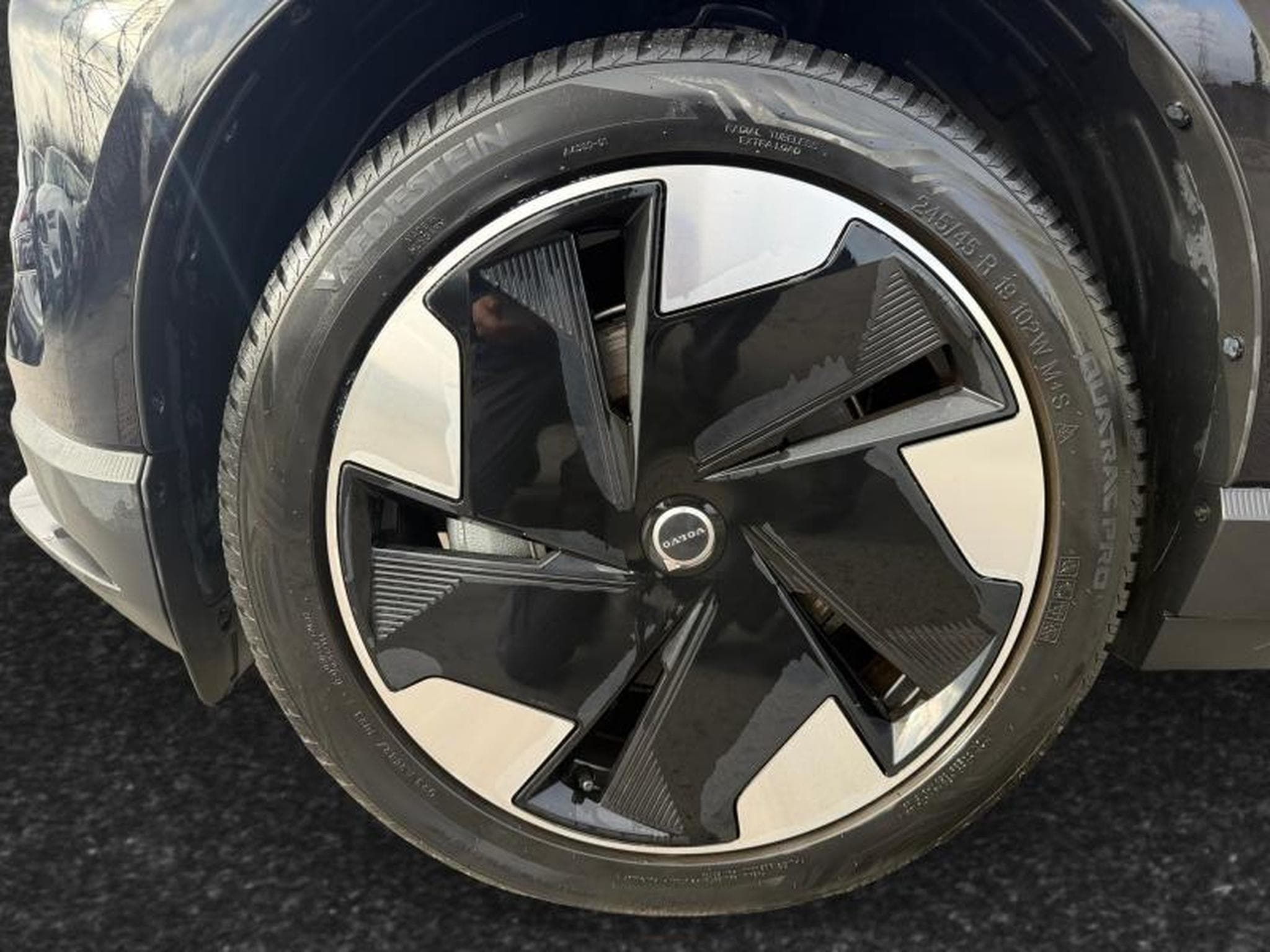 Volvo EX30 Single Motor Extended Range Plus (2024) - Foto 14