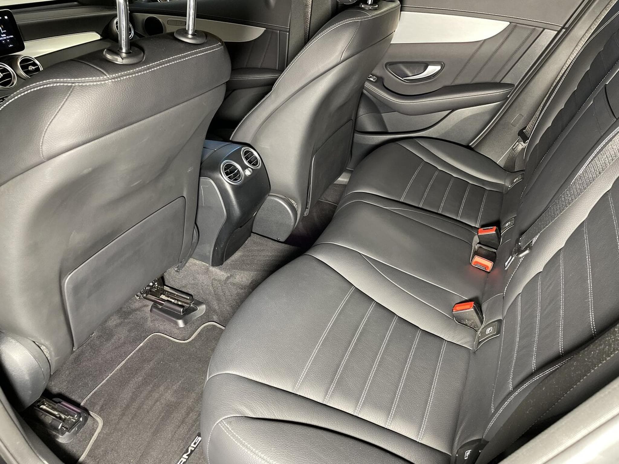 Mercedes GLC 300 COUPE 300 DE 306 CV 4MATIC 9G-DCT AMG LINE GPS AMGLINE (2021) - Photo 13