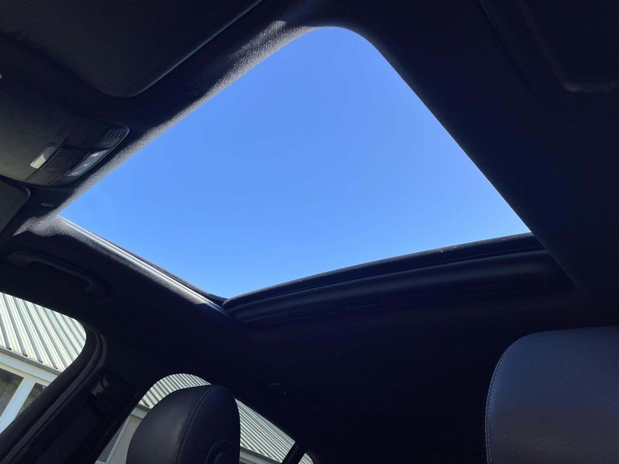 Mercedes GLC 300 COUPE 300 DE 306 CV 4MATIC 9G-DCT AMG LINE GPS AMGLINE (2021) - Photo 4