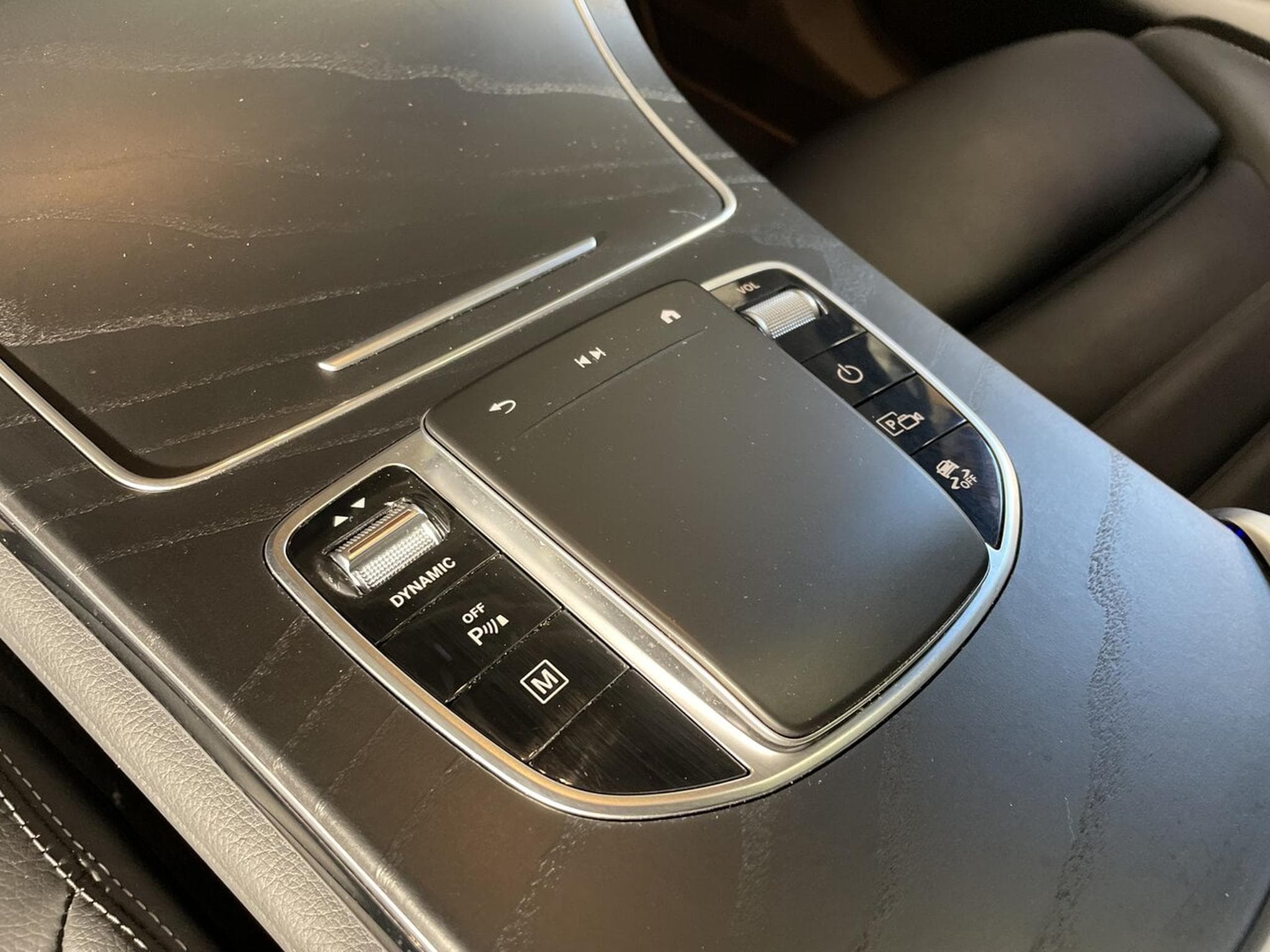 Mercedes GLC 300 COUPE 300 DE 306 CV 4MATIC 9G-DCT AMG LINE GPS AMGLINE (2021) - Photo 8