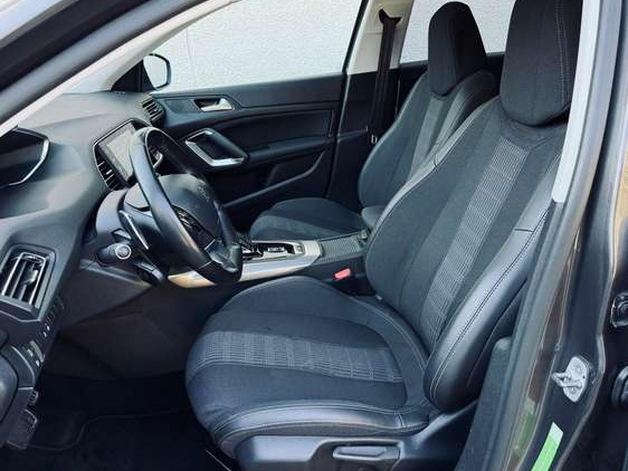 Peugeot 308 308 SW 1.5 BlueHDi Allure S/S (2020) - Foto 13