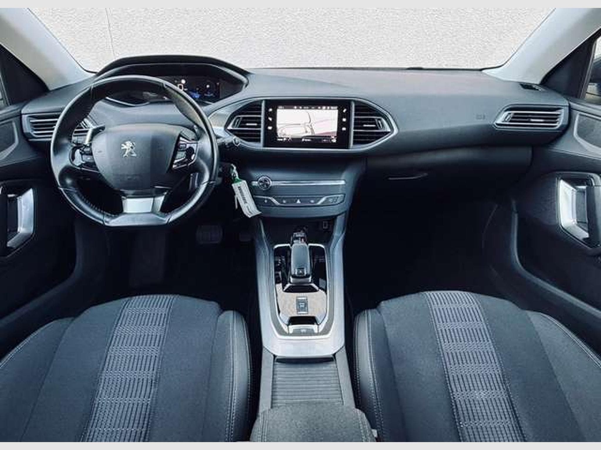 Peugeot 308 308 SW 1.5 BlueHDi Allure S/S (2020) - Foto 9