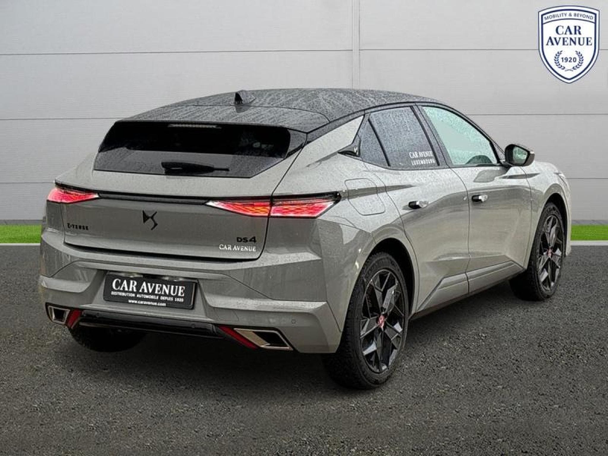 DS Automobiles DS4 E-TENSE 225ch Performance Line + (2023) - Photo 2