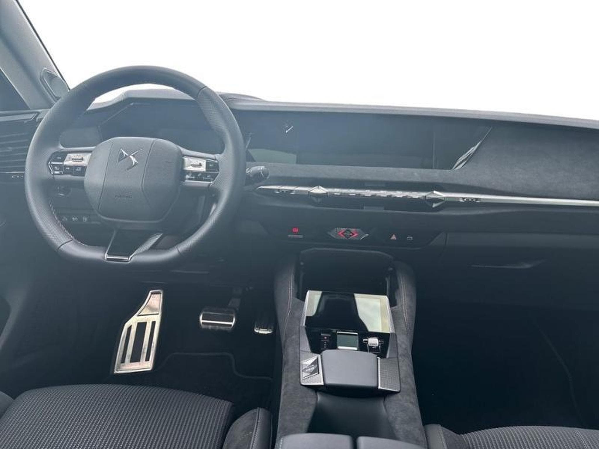 DS Automobiles DS4 E-TENSE 225ch Performance Line + (2023) - Photo 7