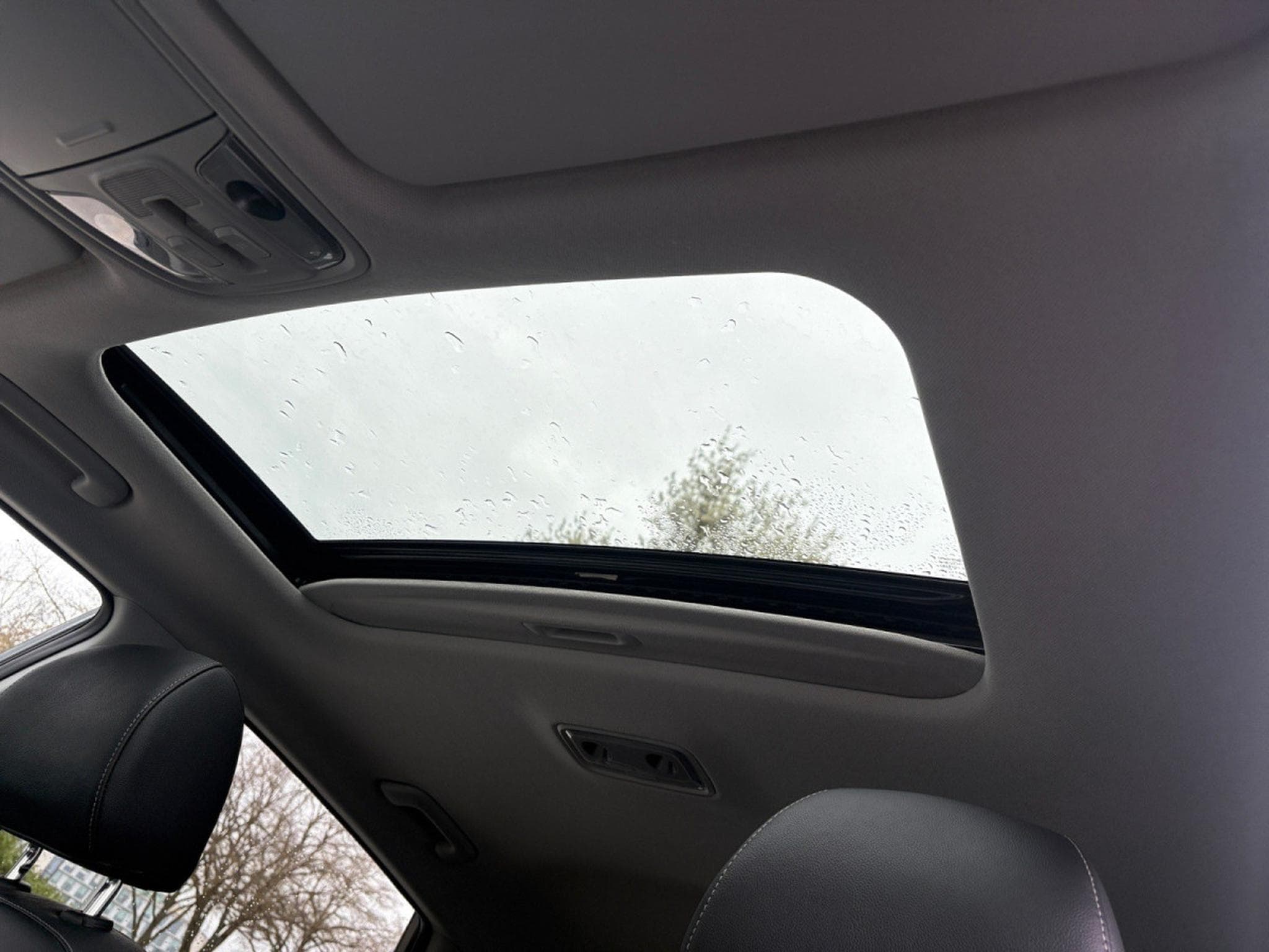 Kia Niro 1.6 GDi HEV PURE DCT (2022) - Photo 11