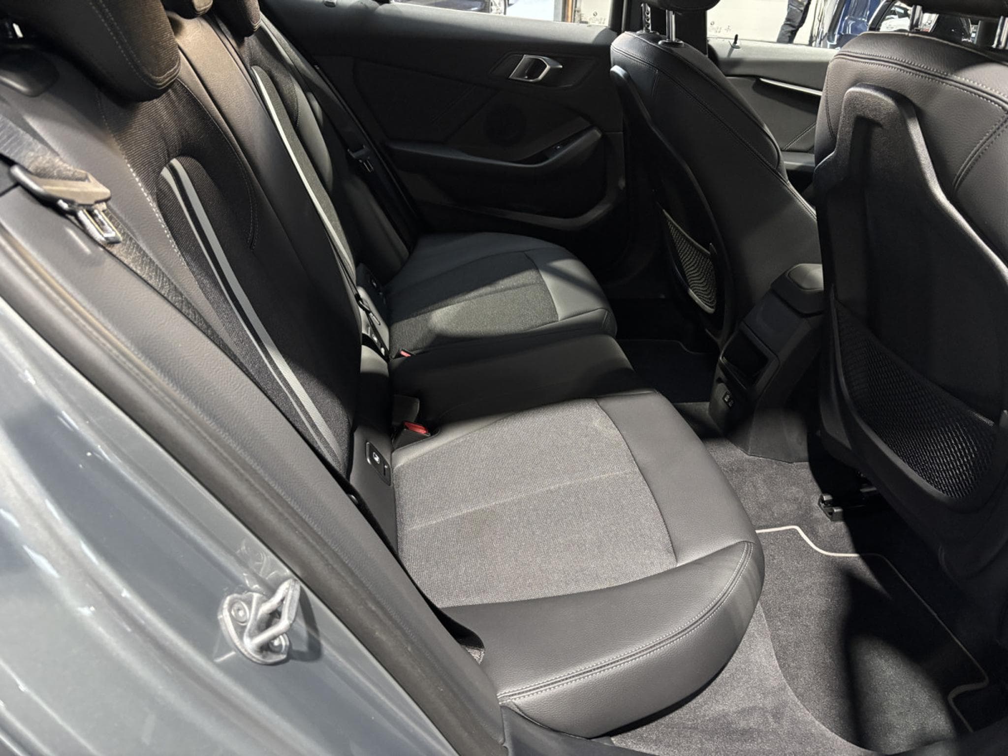 BMW 118 i M Sport (2023) - Photo 13