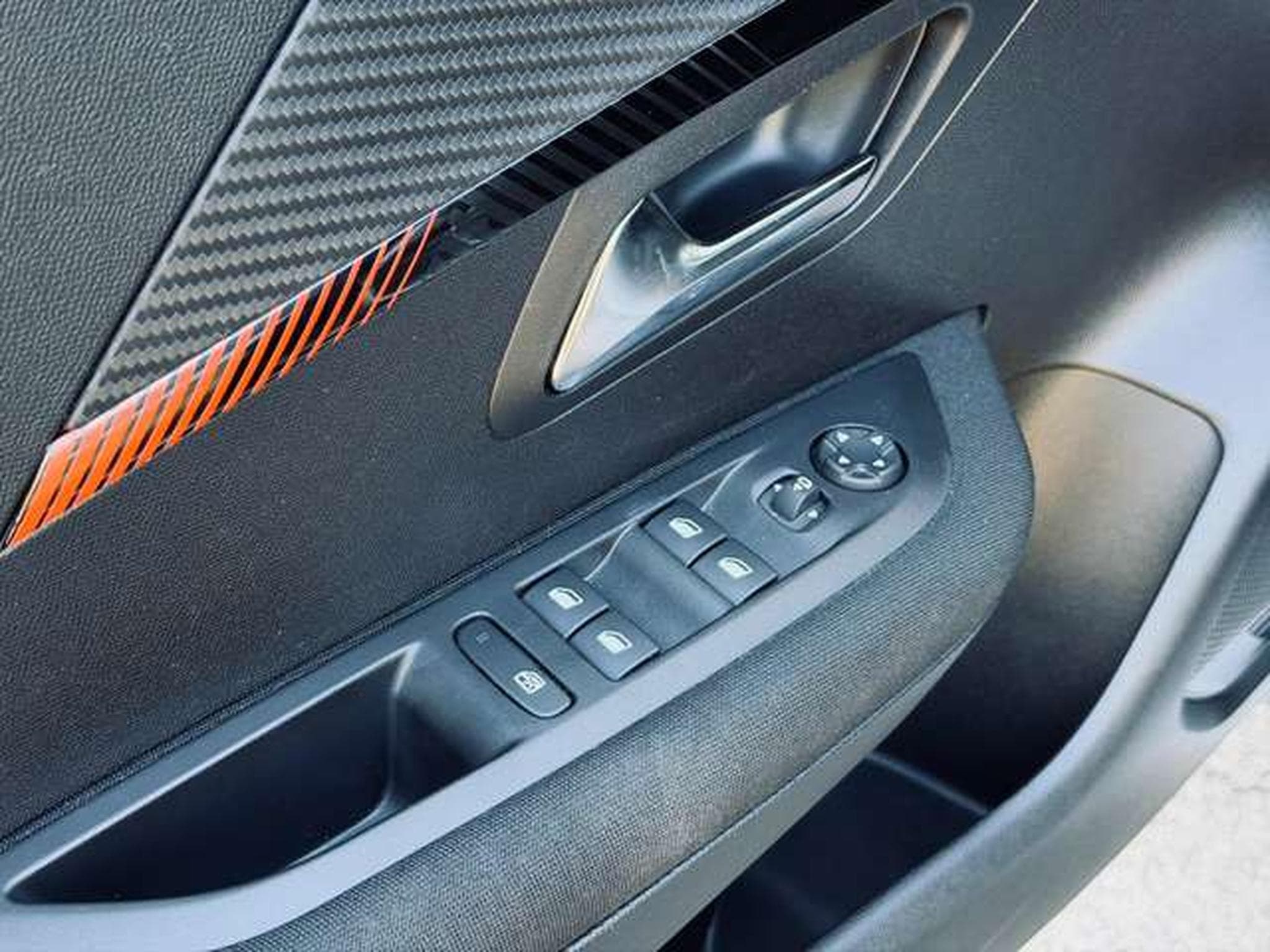 Peugeot 208 208 1.5 BlueHDi Active Pack (2022) - Photo 12