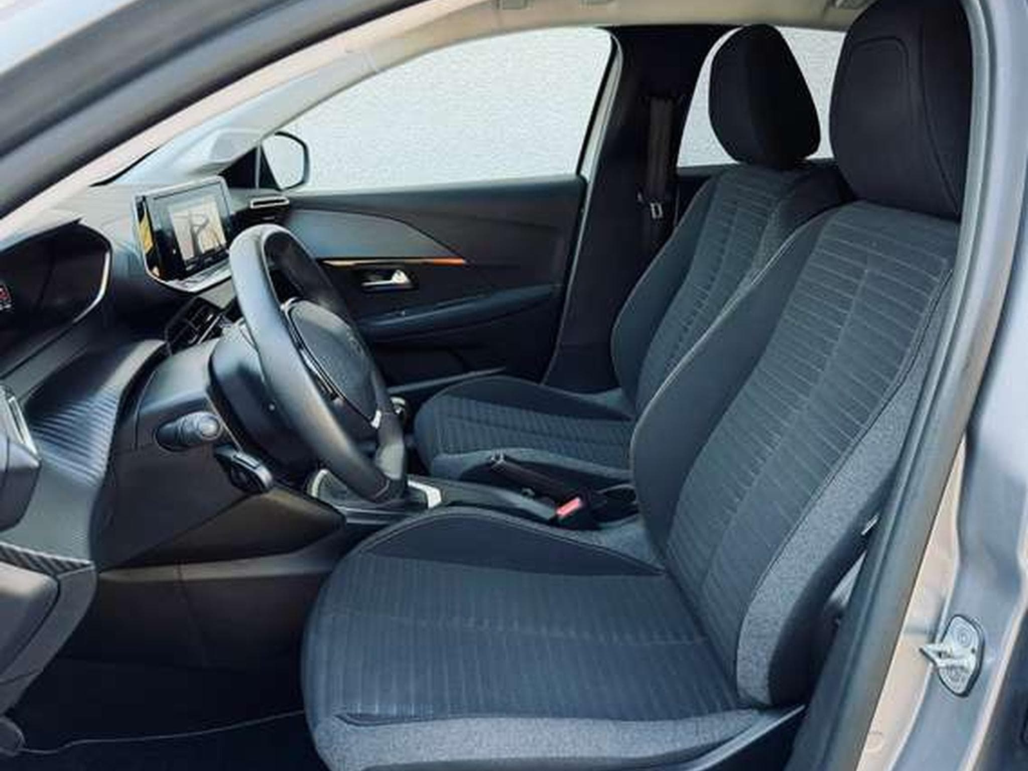 Peugeot 208 208 1.5 BlueHDi Active Pack (2022) - Photo 13