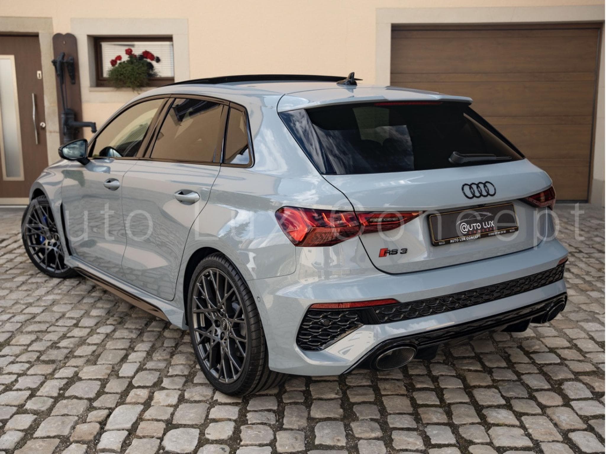 Audi RS3 Sportback Performance Edition 1 OF 300 (2023) - Photo 4