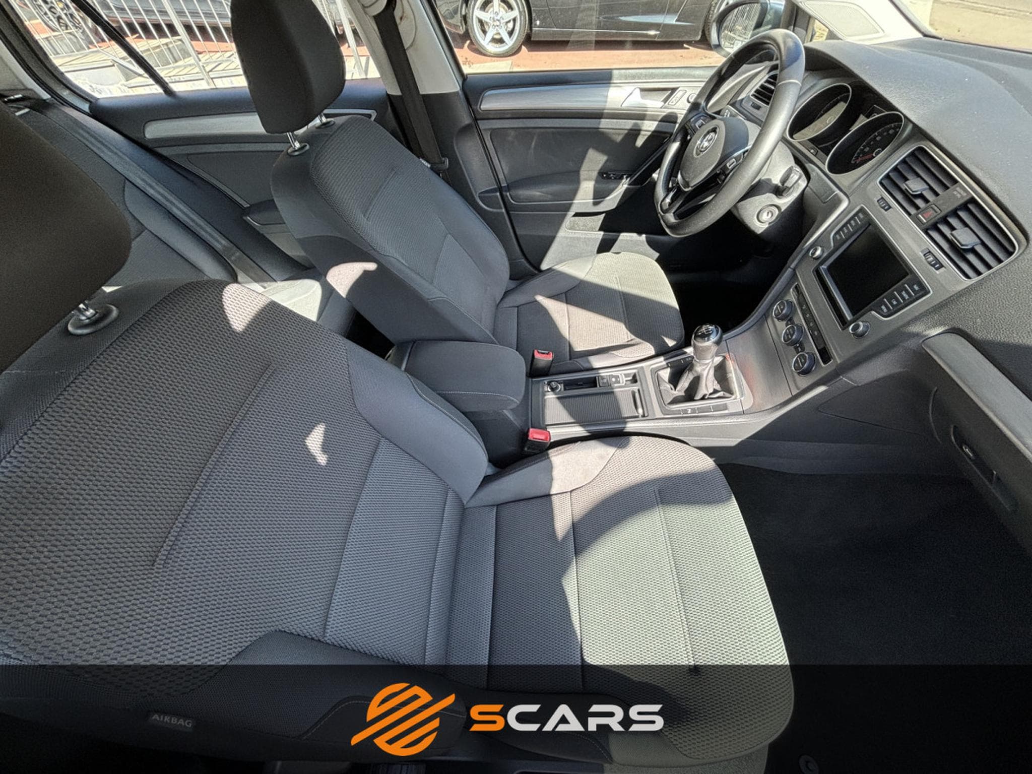 VW Golf 1.6 Tdi 110cv (2016) - Photo 10