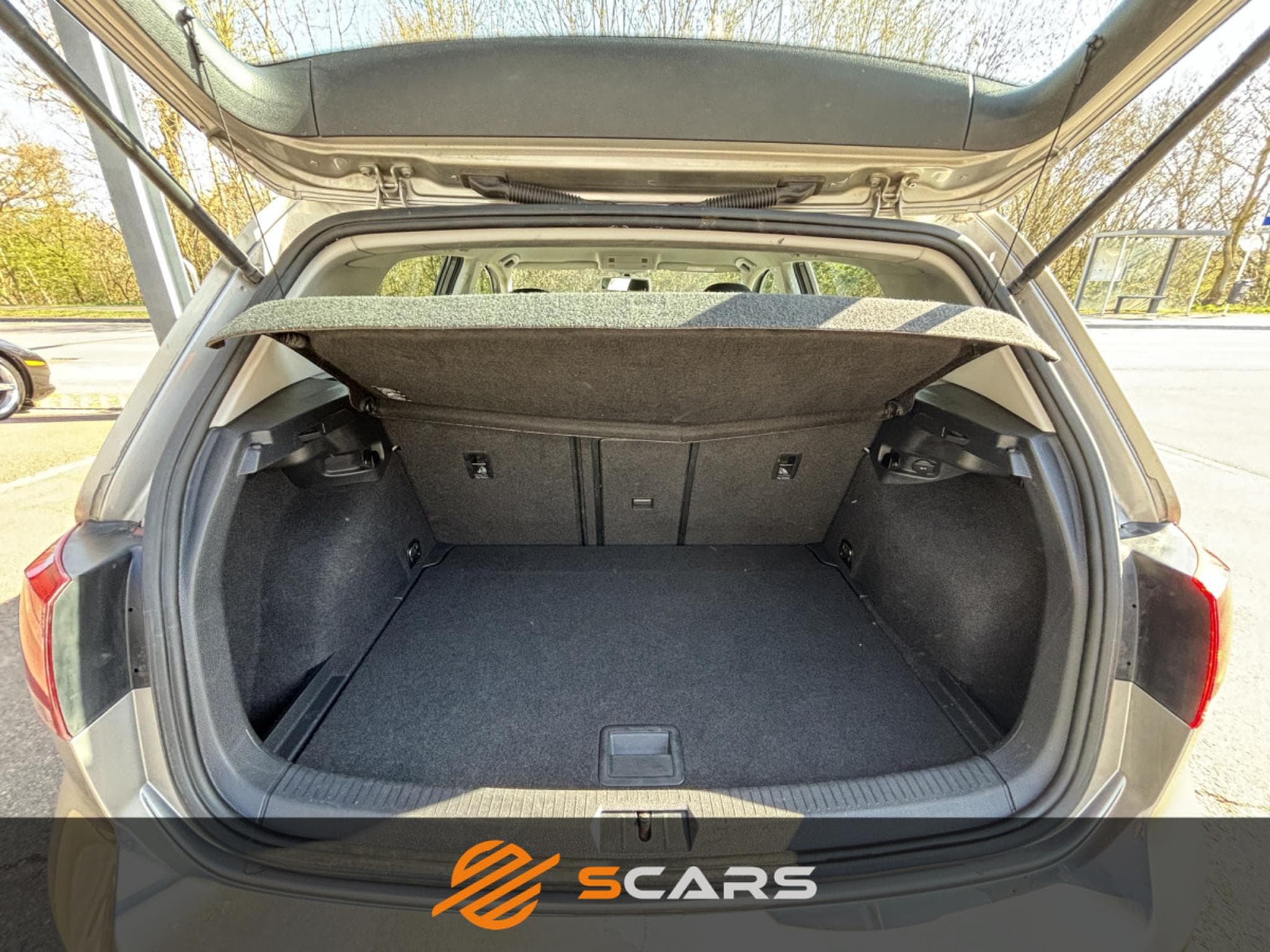 VW Golf 1.6 Tdi 110cv (2016) - Photo 11