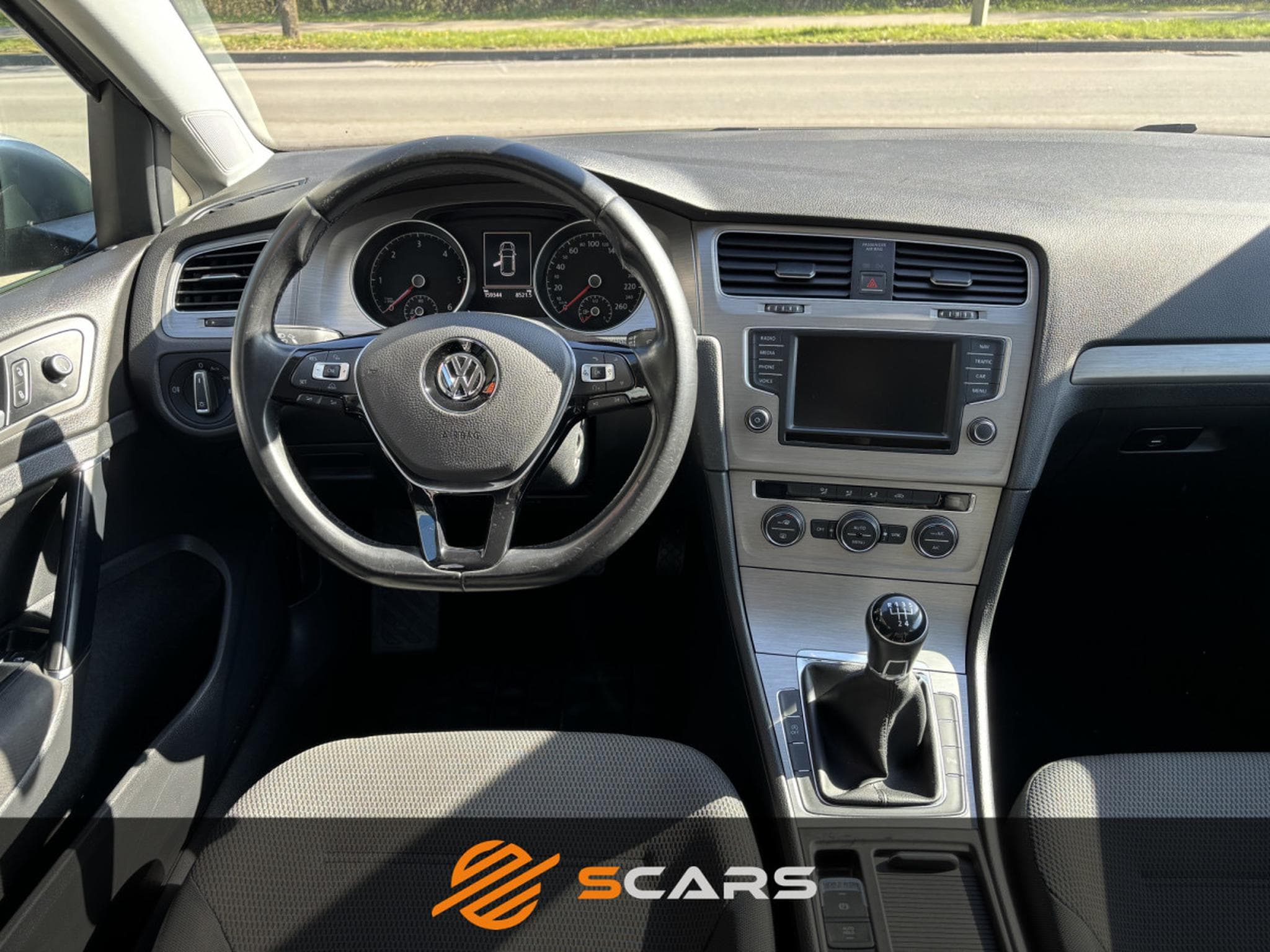 VW Golf 1.6 Tdi 110cv (2016) - Photo 8