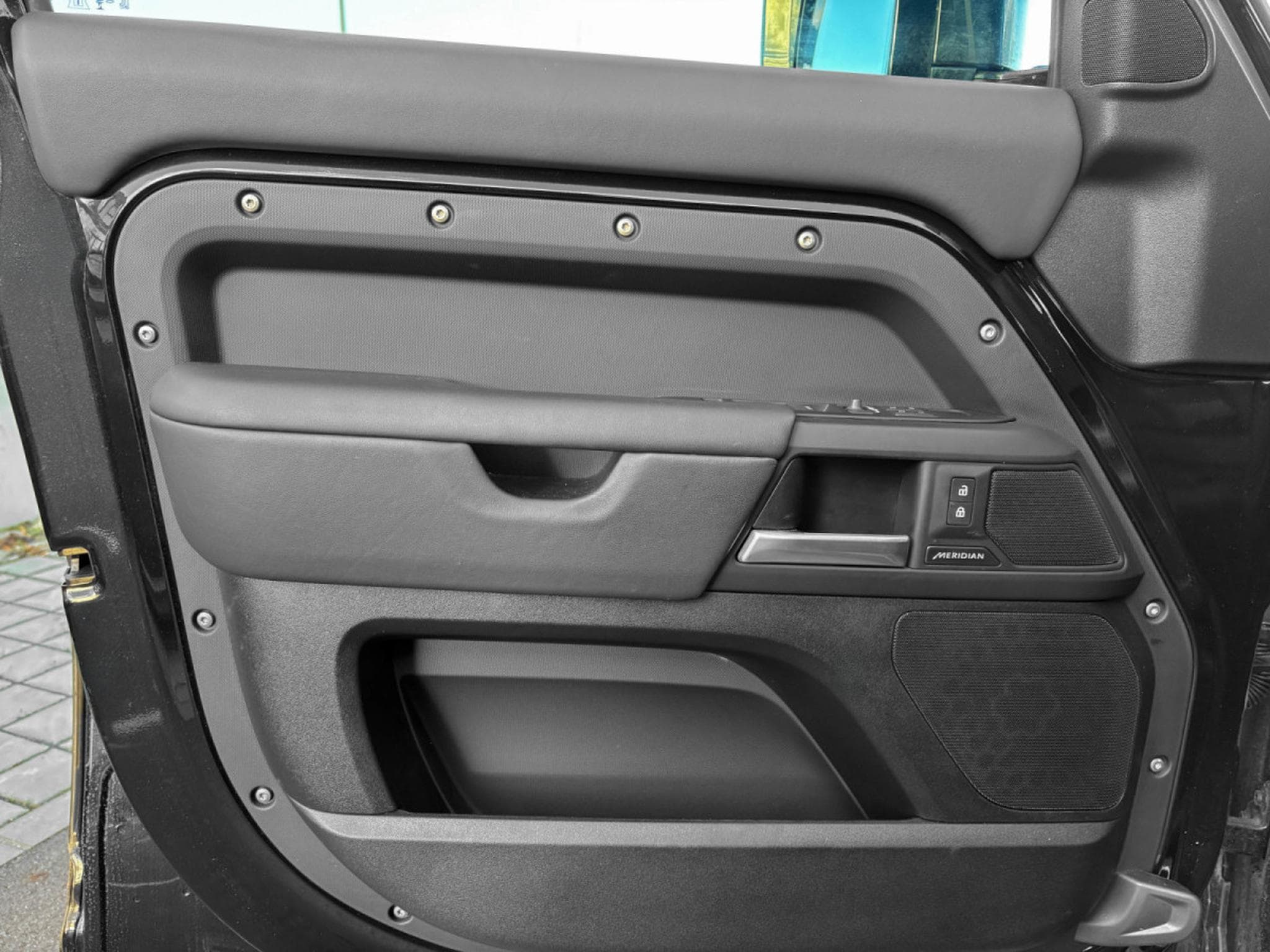 Land-Rover Defender DEFENDER 110 D250X-DYNAMIC SE AWD MY25 (2025) - Photo 6