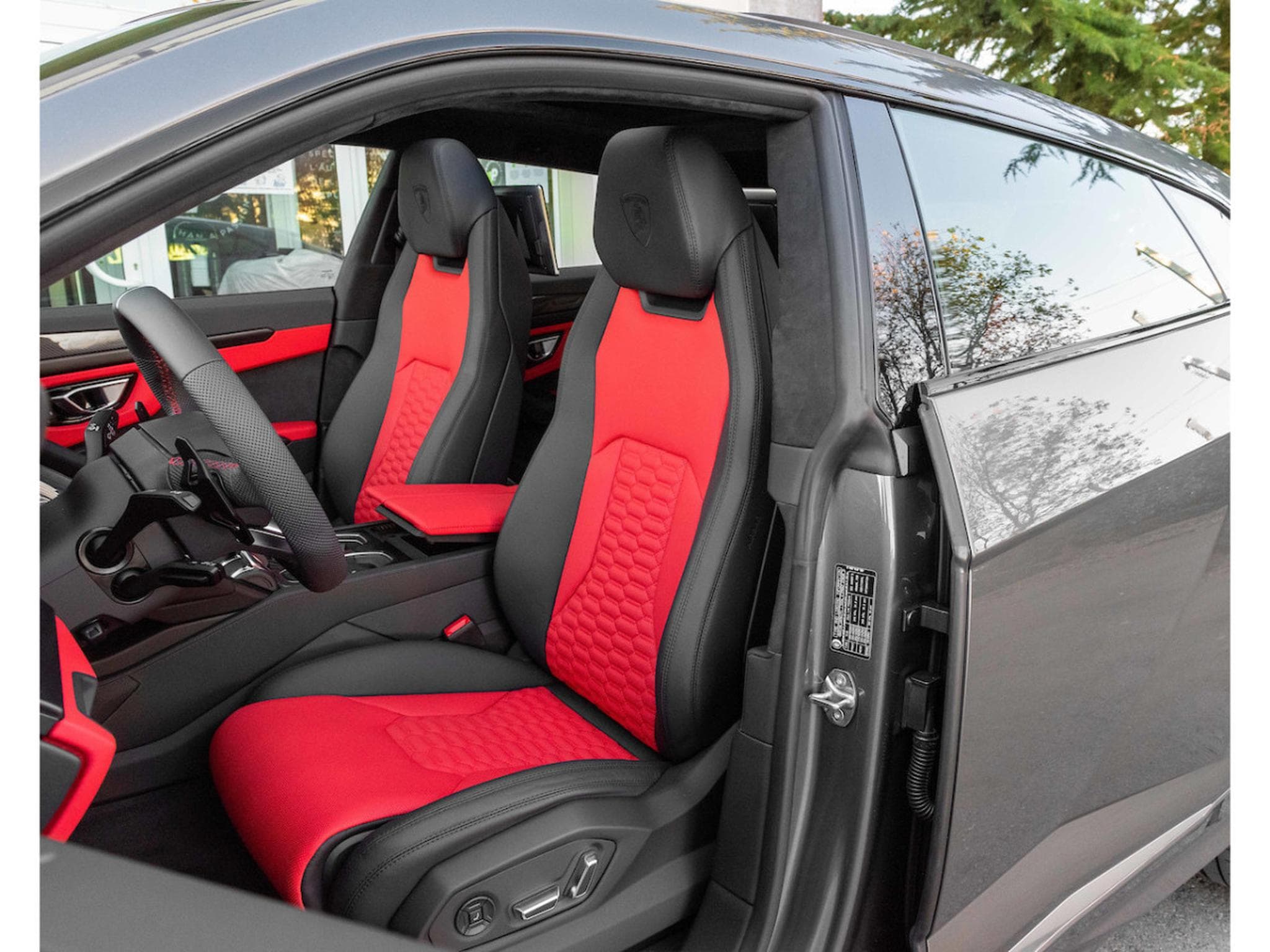 Lamborghini Urus 4.0 V8 Auto./PANO/23/360°/B&O/HUD/CARBON/VOLL (2021) - Photo 16