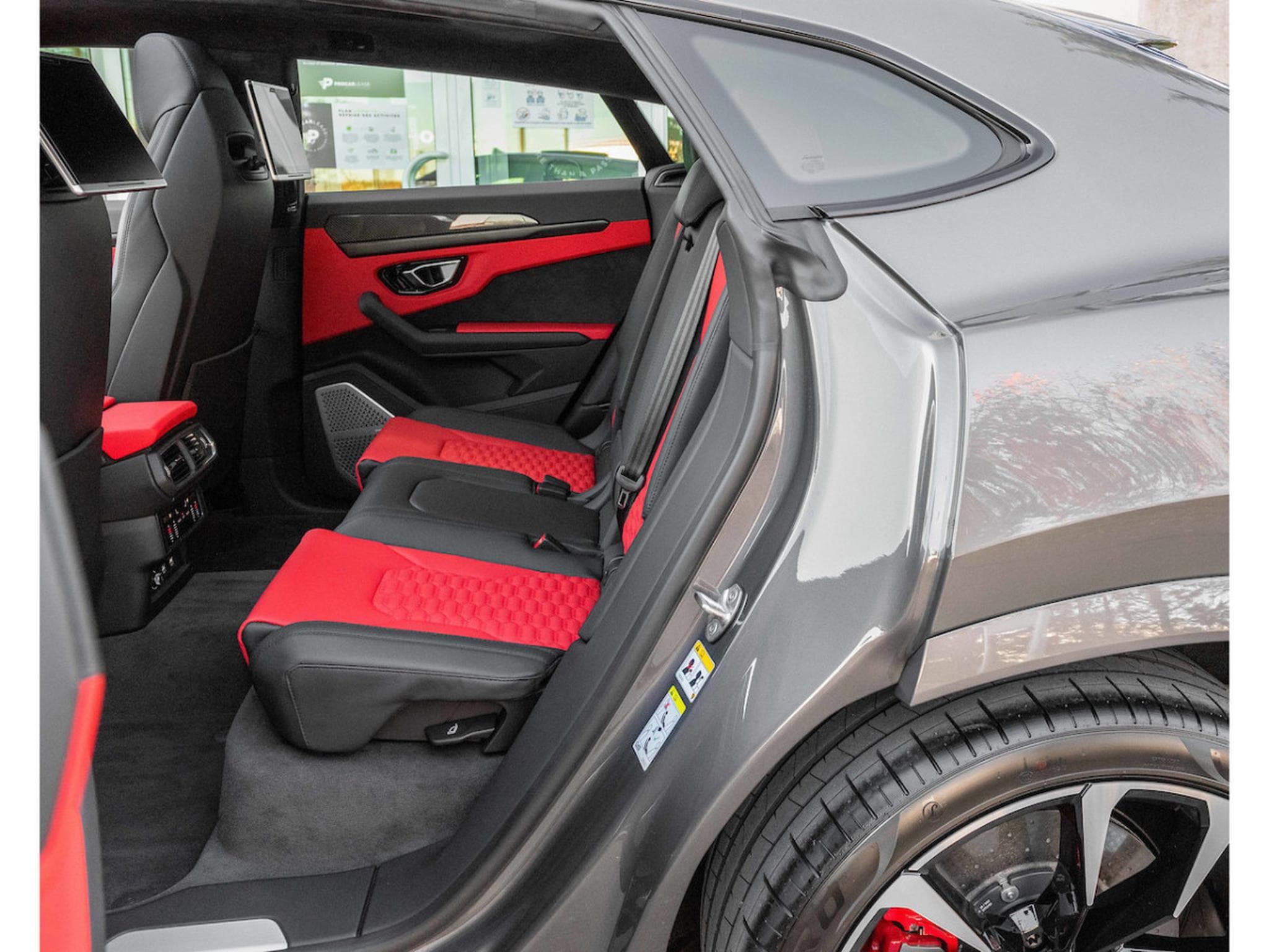 Lamborghini Urus 4.0 V8 Auto./PANO/23/360°/B&O/HUD/CARBON/VOLL (2021) - Photo 22