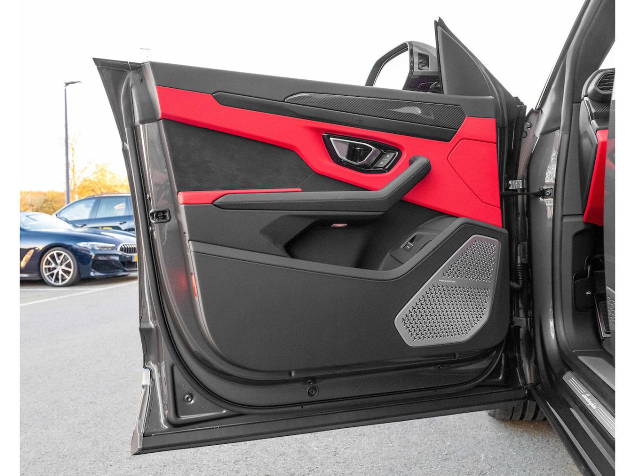 Lamborghini Urus 4.0 V8 Auto./PANO/23/360°/B&O/HUD/CARBON/VOLL (2021) - Photo 25