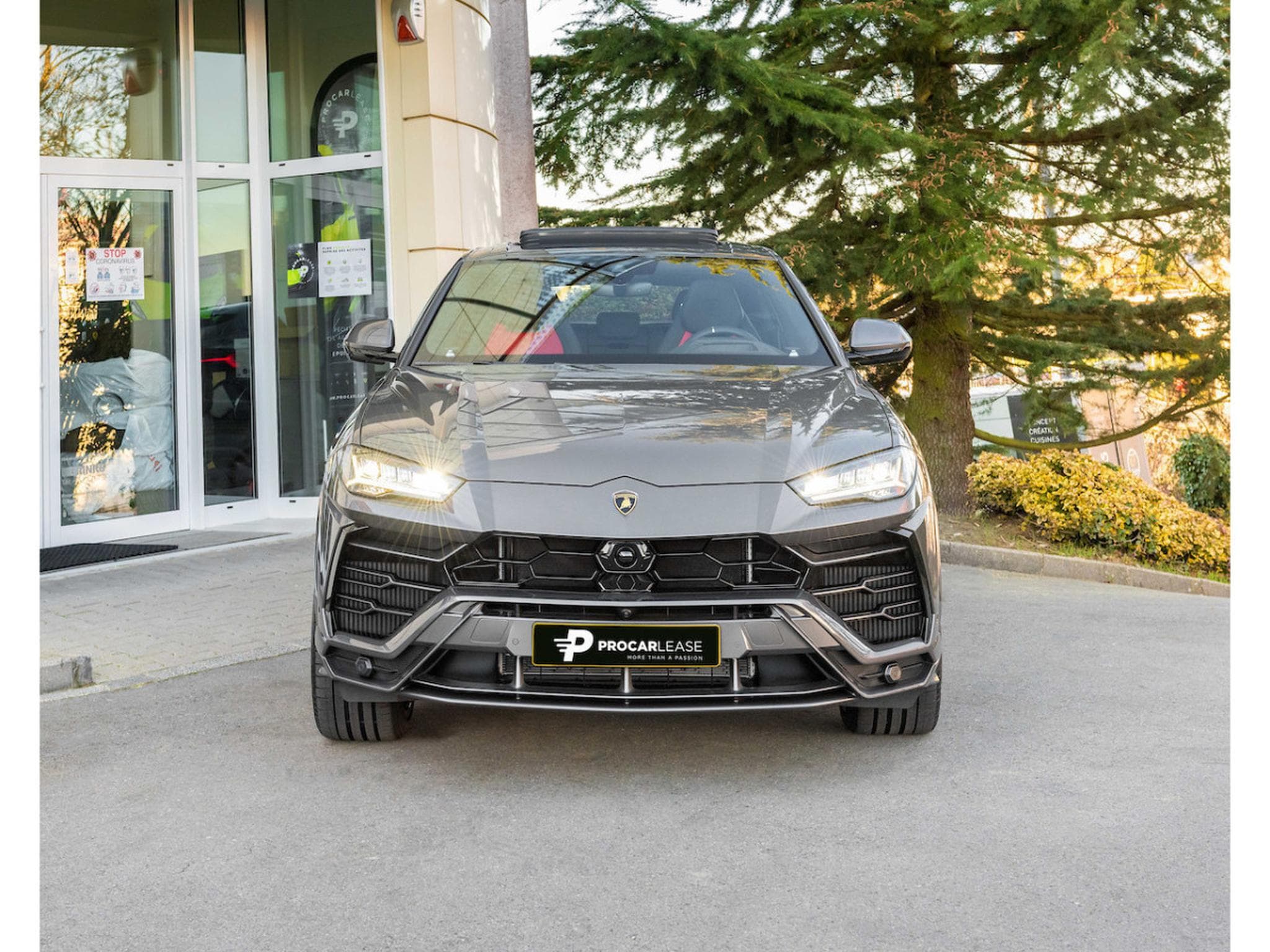 Lamborghini Urus 4.0 V8 Auto./PANO/23/360°/B&O/HUD/CARBON/VOLL (2021) - Photo 4
