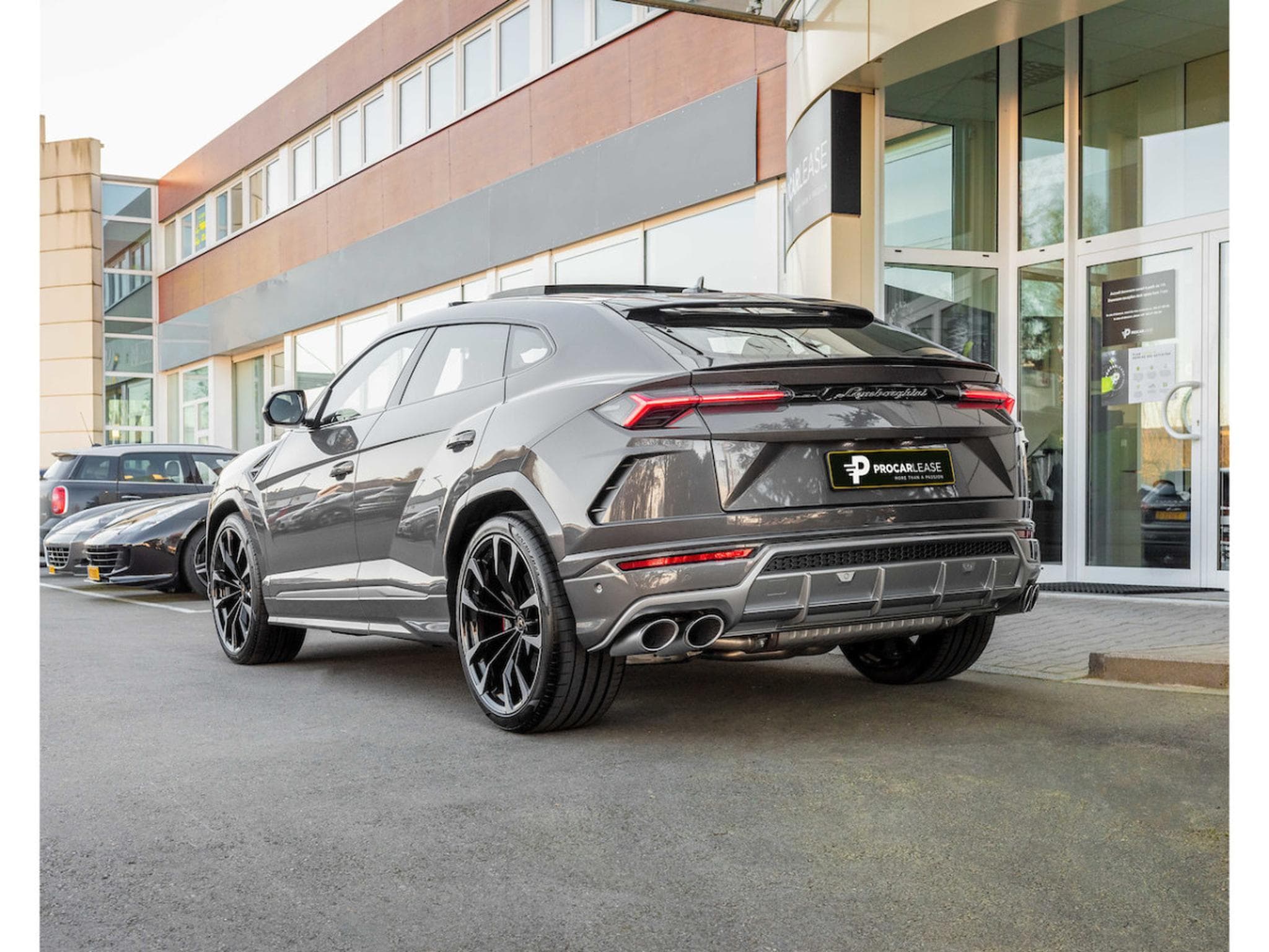 Lamborghini Urus 4.0 V8 Auto./PANO/23/360°/B&O/HUD/CARBON/VOLL (2021) - Photo 7