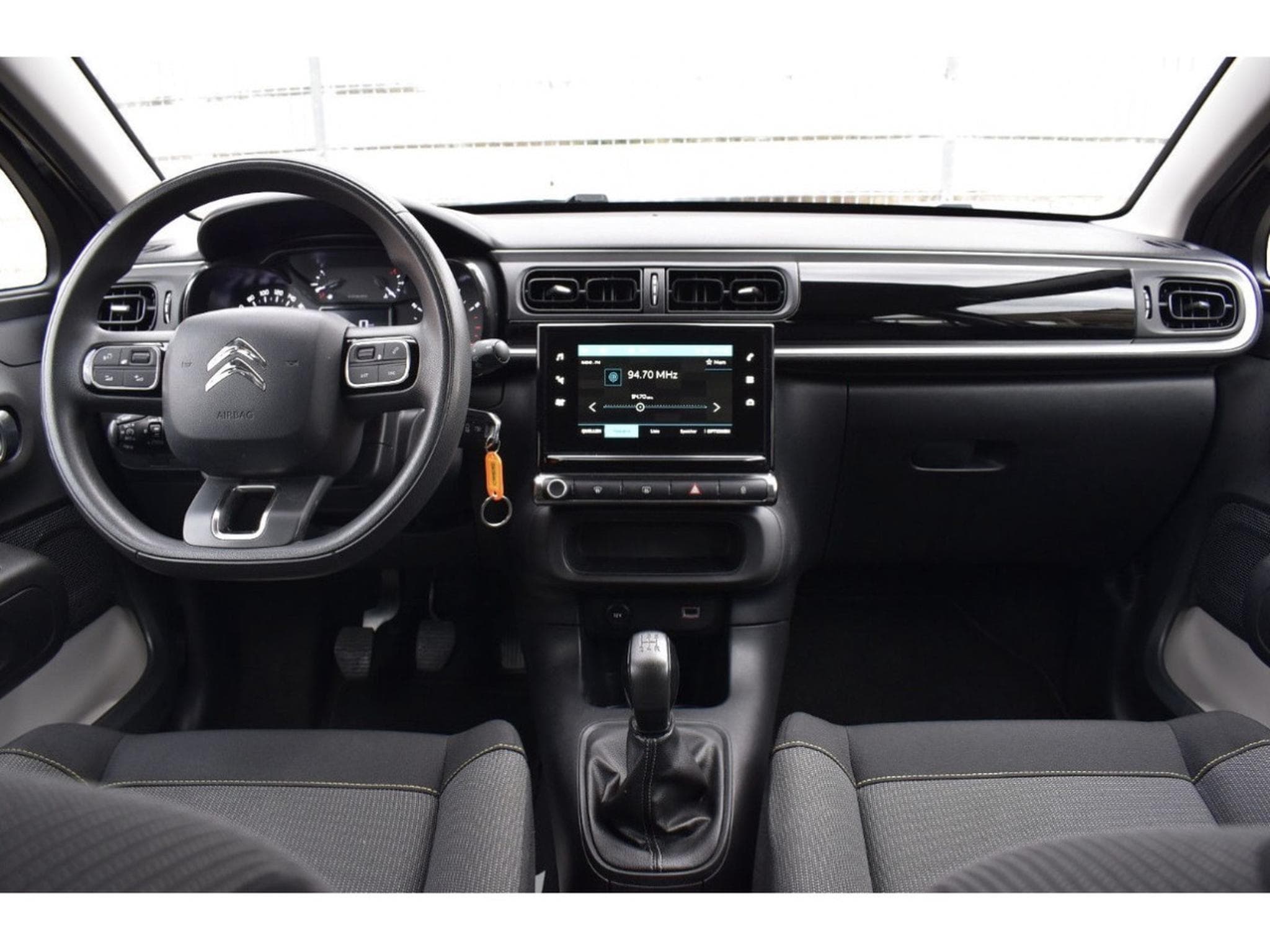 Citroën C3 Shine 1.5 HDI 102 (2019) - Photo 5