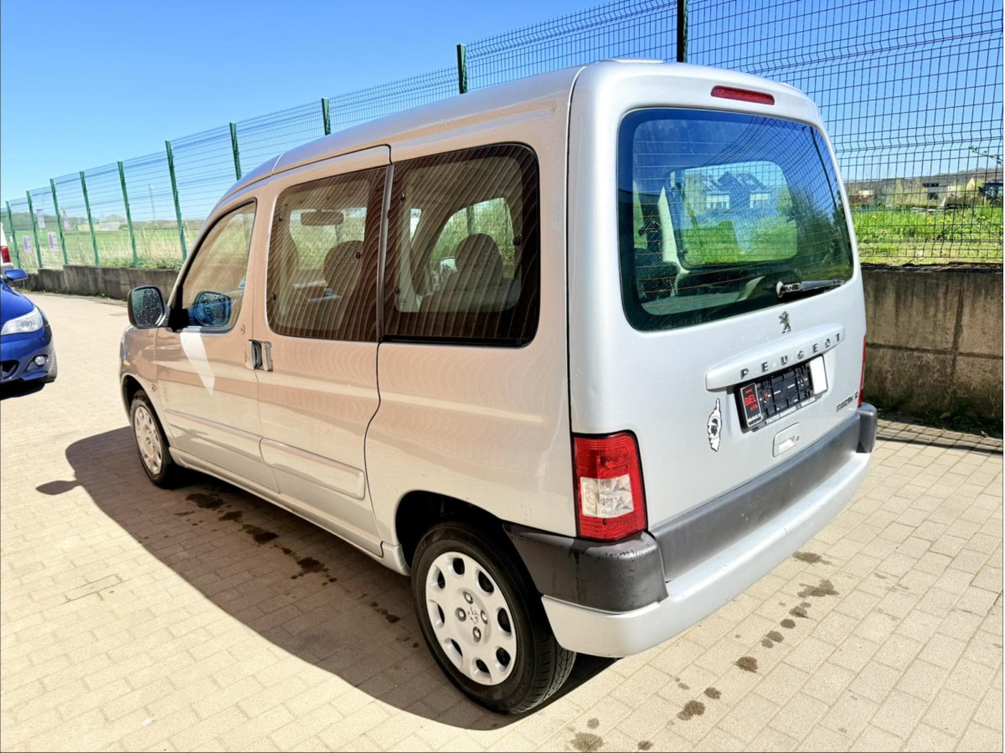 Peugeot Partner 1.4i 75ch Totem Clim (2006) - Photo 4