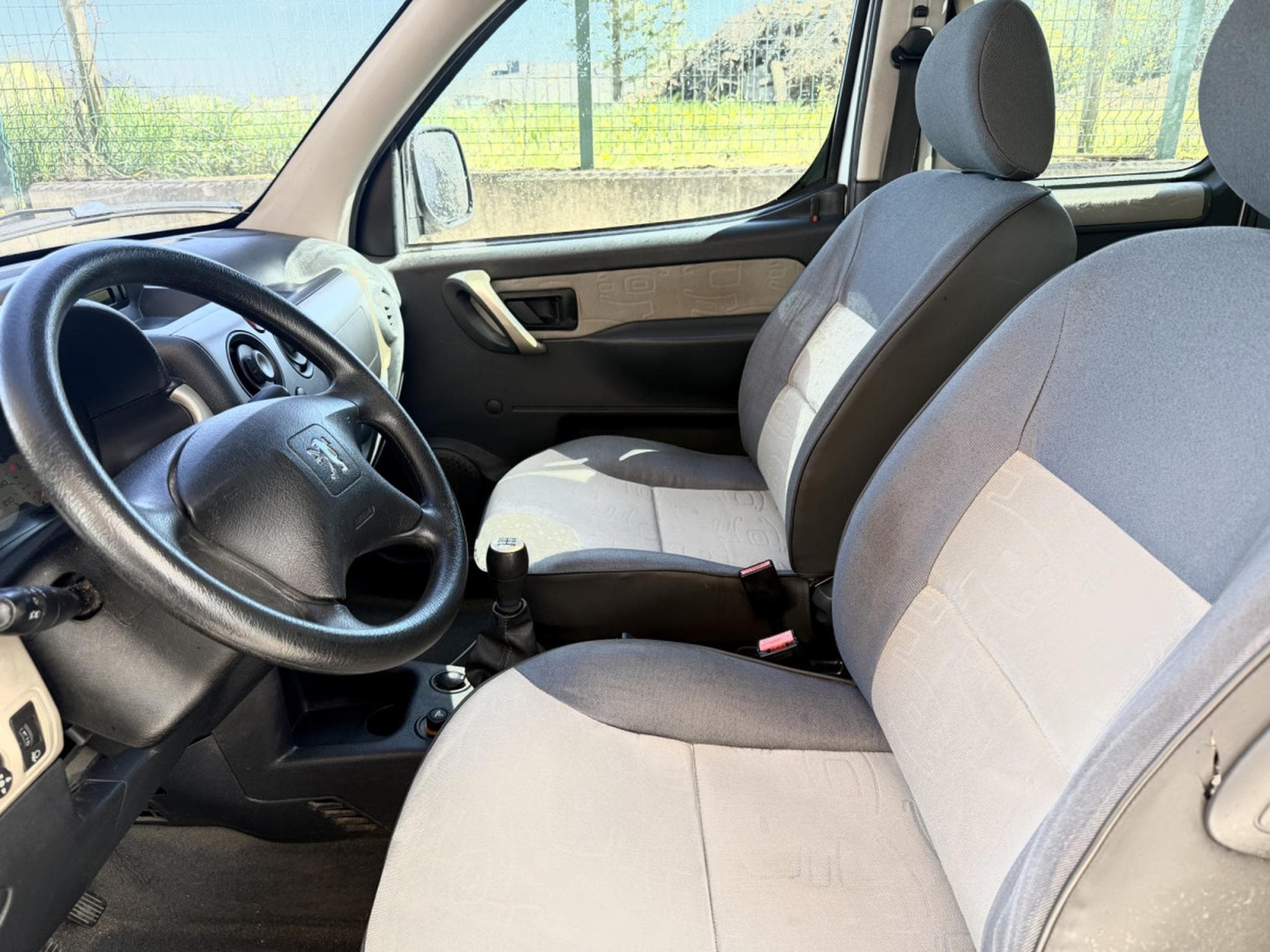 Peugeot Partner 1.4i 75ch Totem Clim (2006) - Photo 5