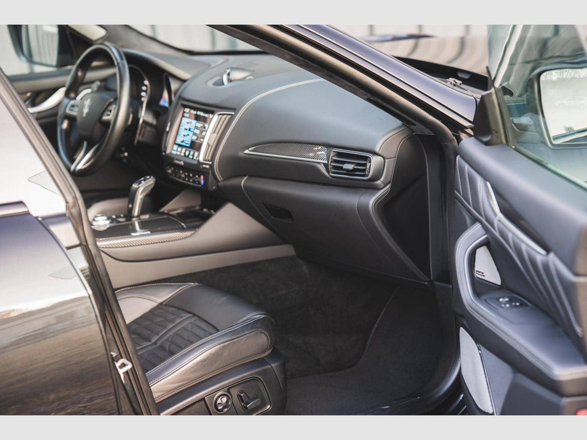 Maserati Levante 3.8 V8 580 ch - Suivi exclusif Maserati, configuration excep (2020) - Foto 31