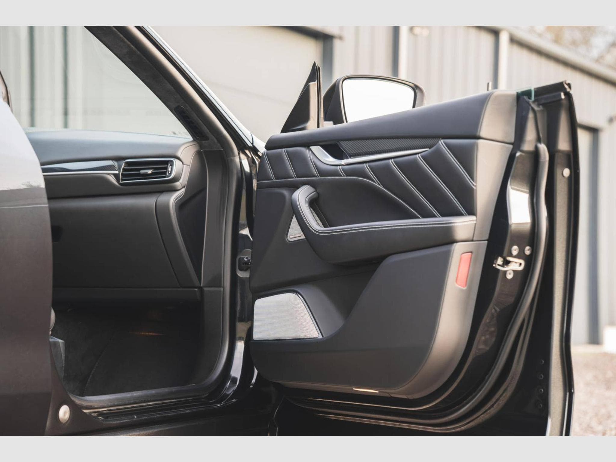 Maserati Levante 3.8 V8 580 ch - Suivi exclusif Maserati, configuration excep (2020) - Foto 34