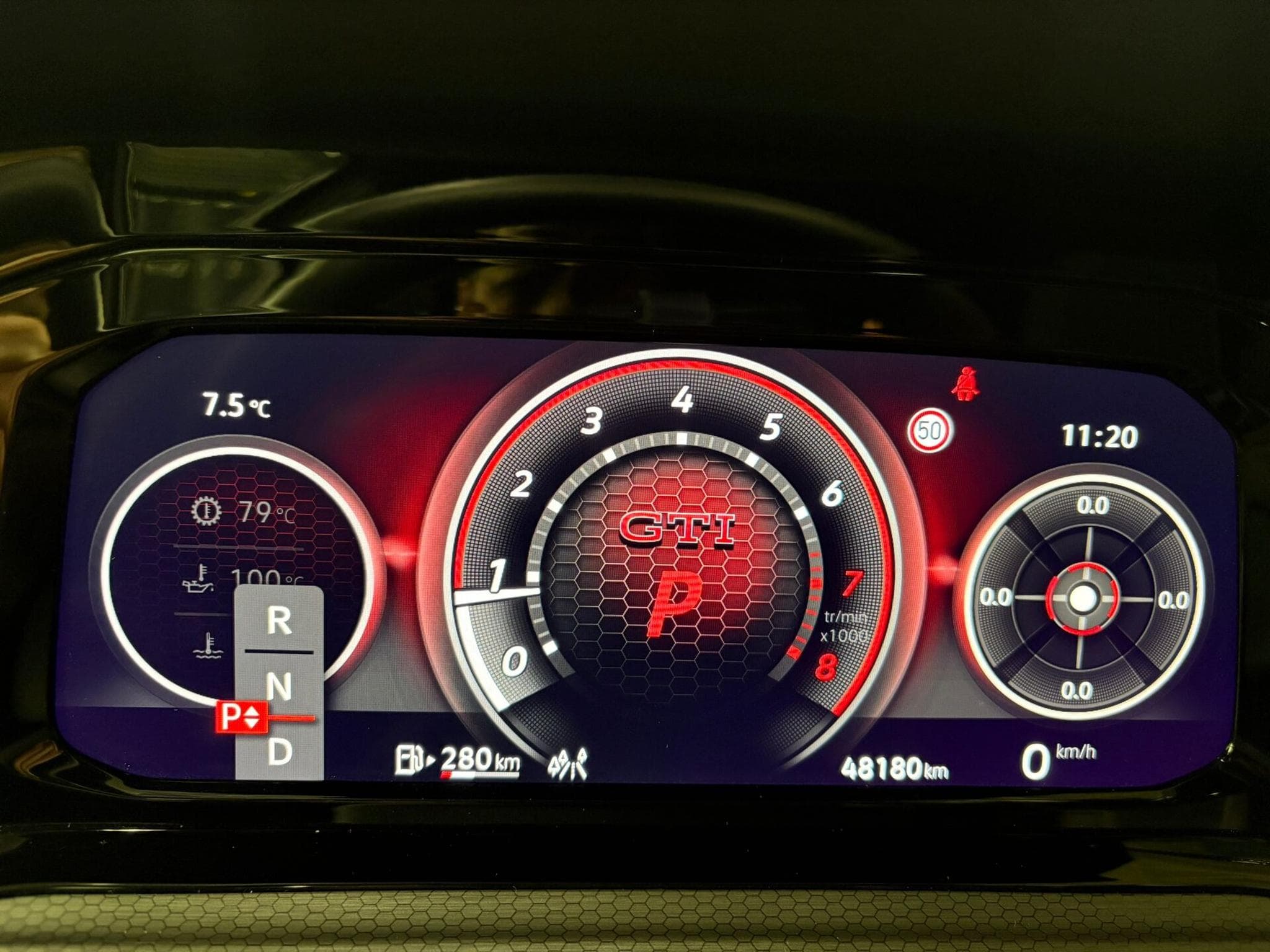 VW Golf GTI 2.0 TSI 245 (2021) - Photo 8