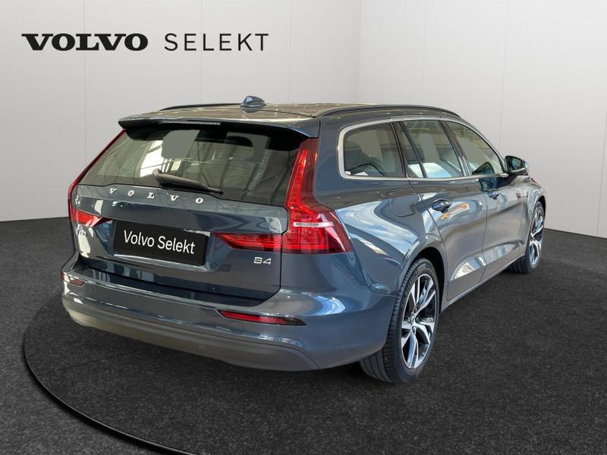 Volvo V60 B4 Core / Essence (2025) - Foto 3