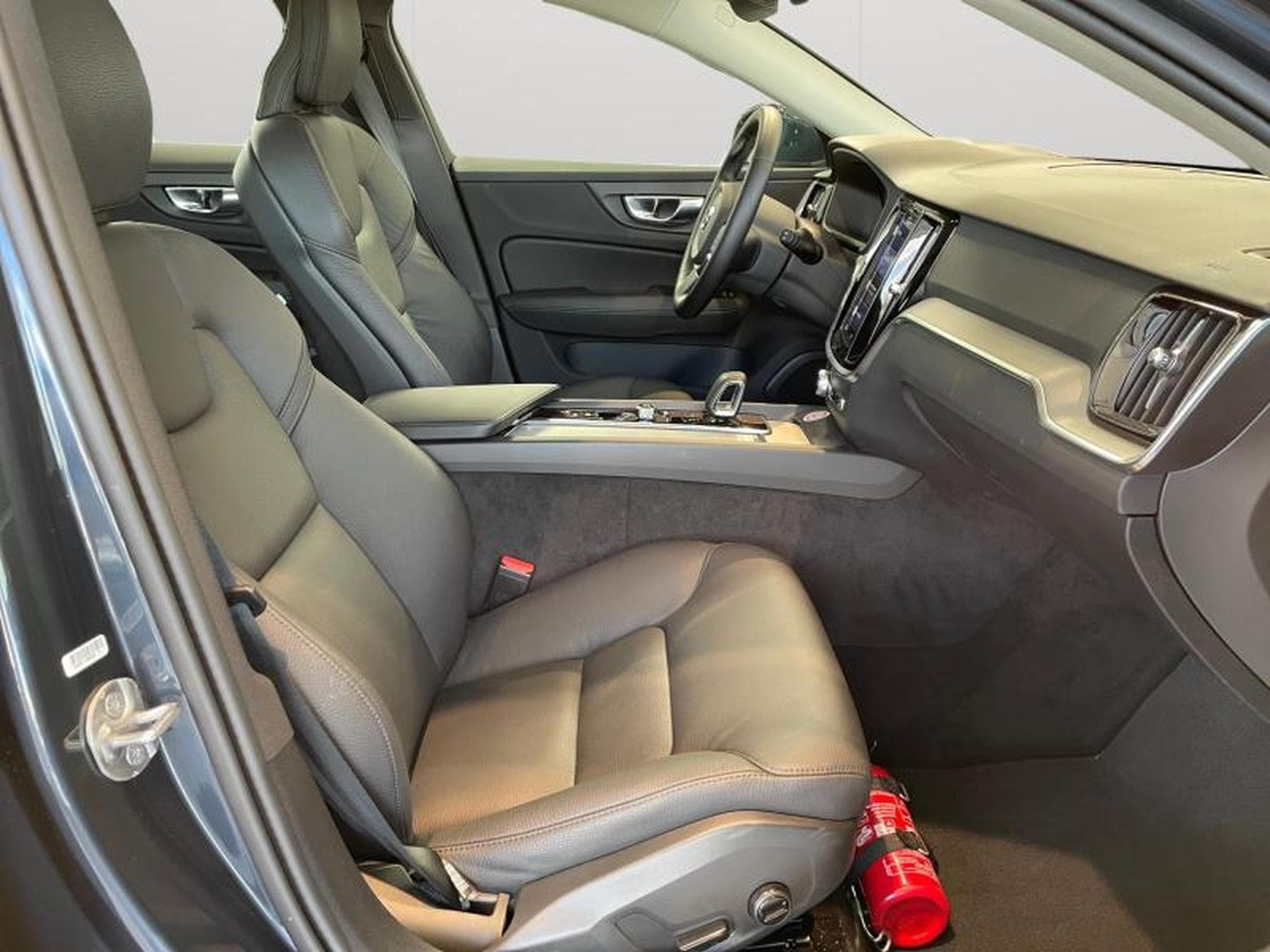 Volvo V60 B4 Core / Essence (2025) - Foto 7