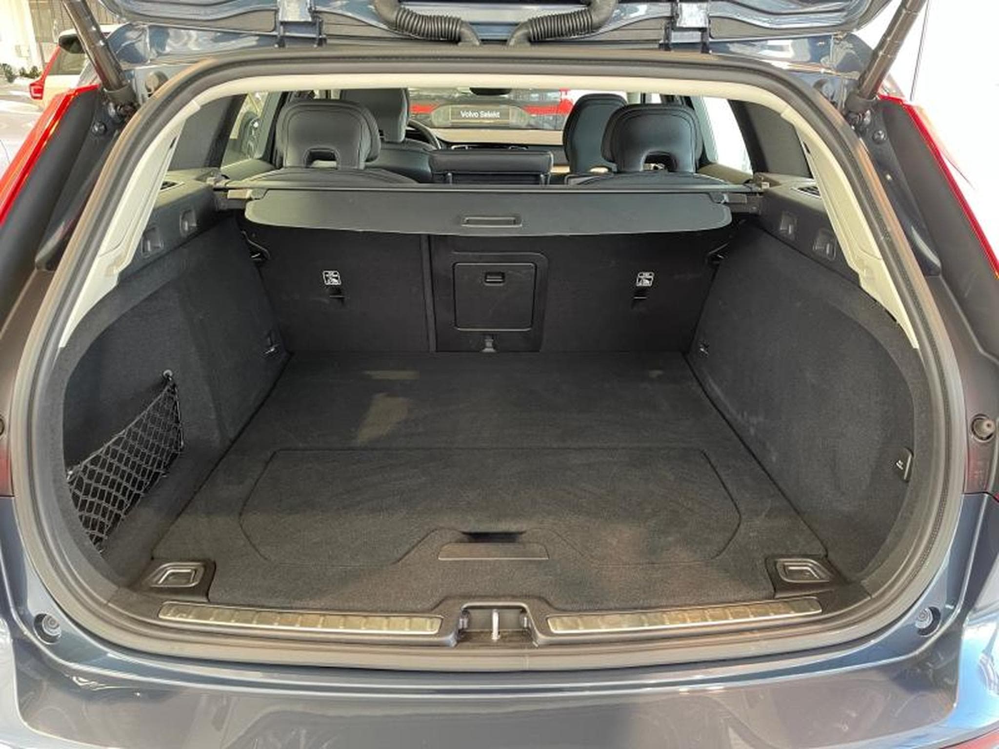 Volvo V60 B4 Core / Essence (2025) - Foto 9